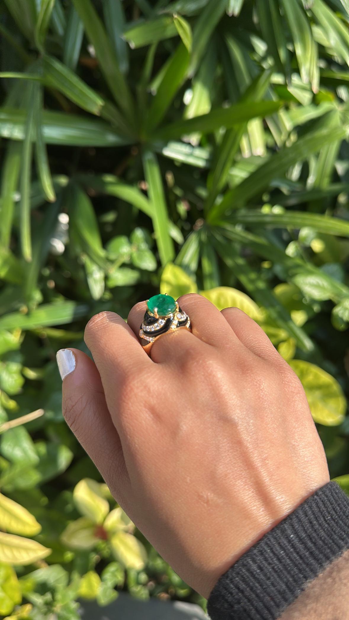 Set in 18K Yellow Gold, Zambian Emerald, Black Onyx & Diamonds Engagement Ring For Sale 3