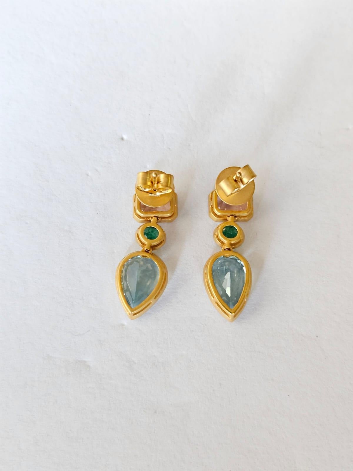 Modern Set in 18K yellow Matte Gold, Aquamarine, Emerald & Morganite Dangle Earring For Sale