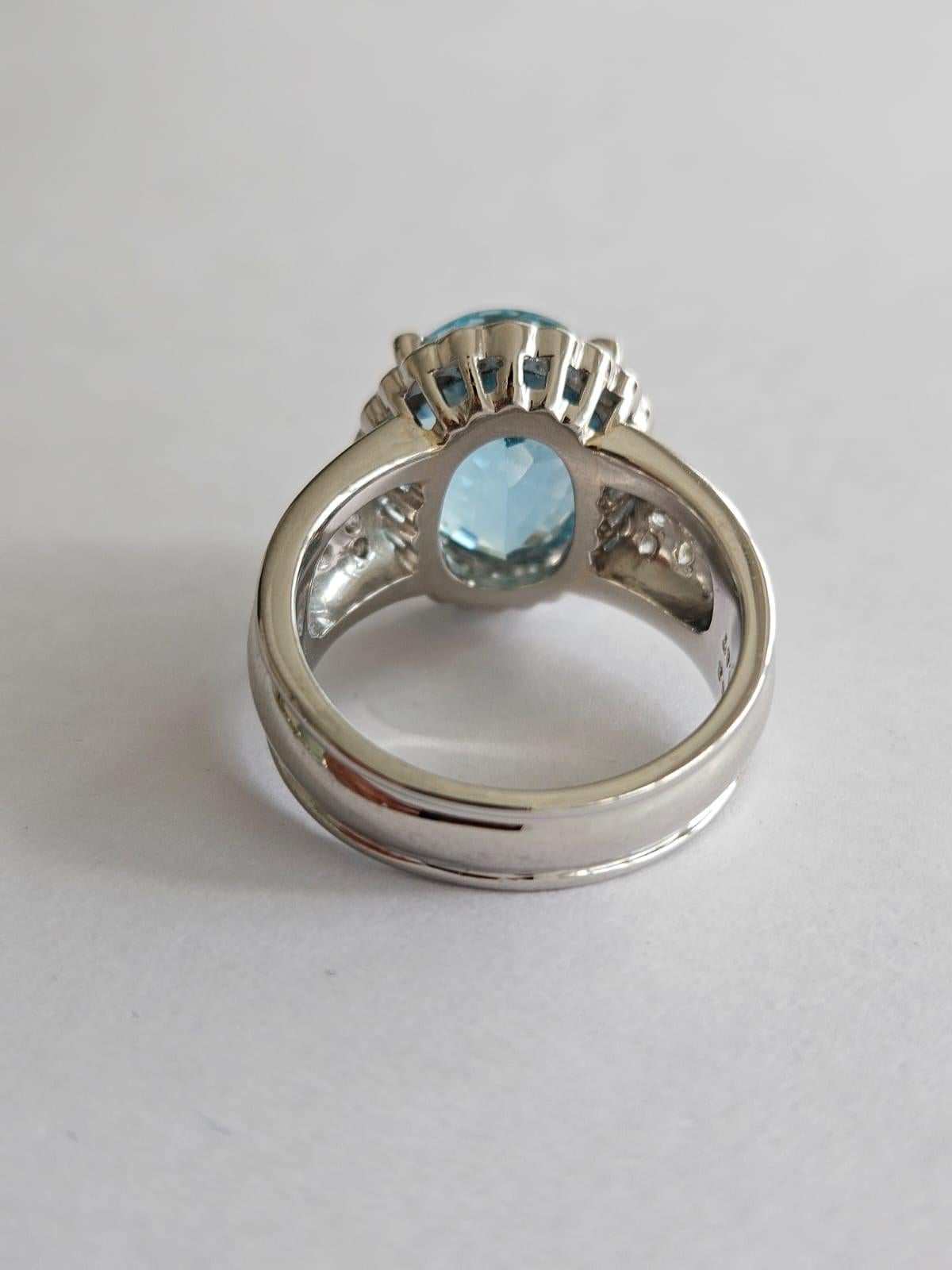 Art Deco Set in Platinum 900, 6.83 carats, Aquamarine & Diamonds Engagement Cocktail Ring For Sale