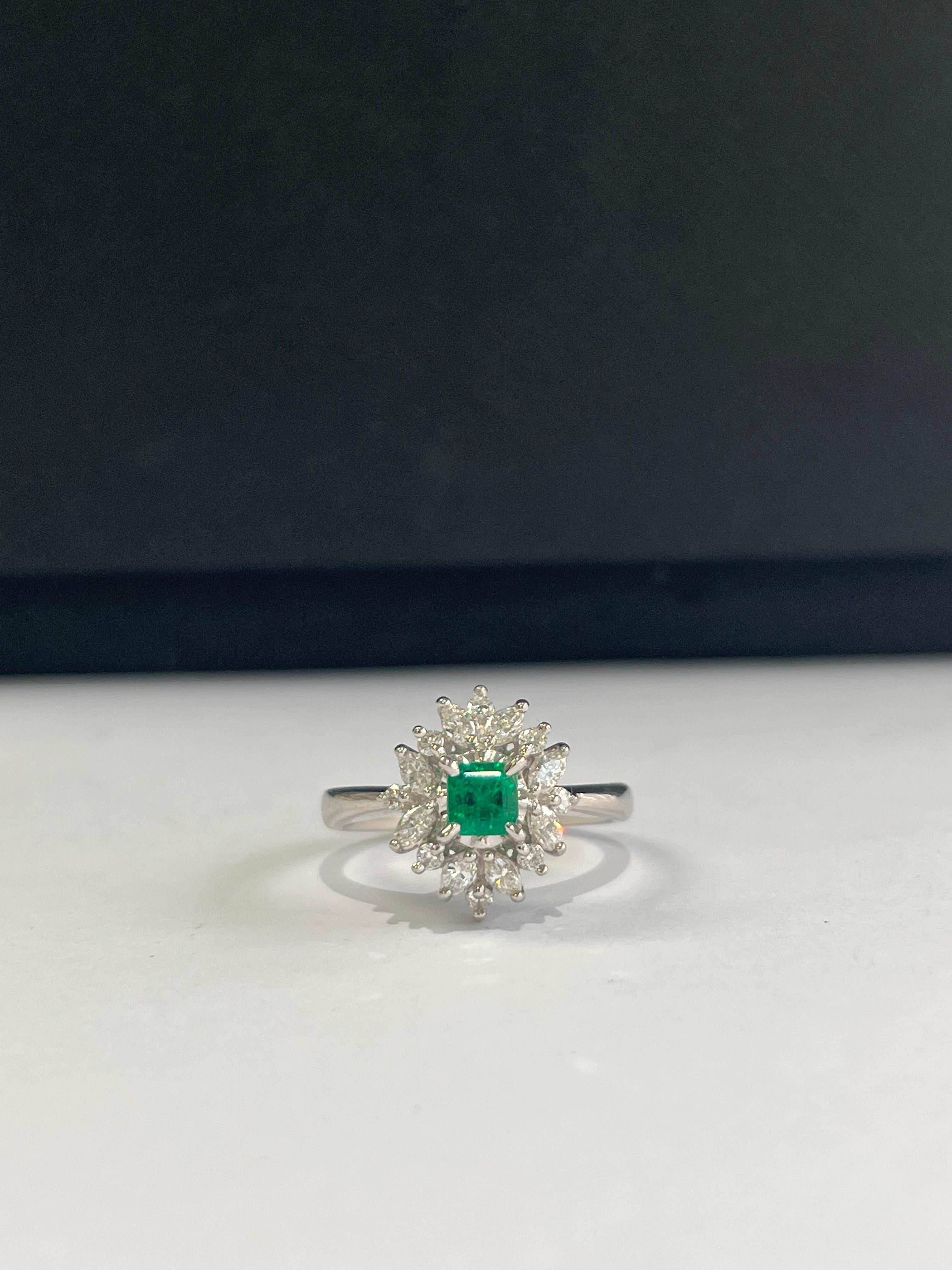 Marquise Cut Set in Platinum 900, Natural Columbian Emerald & Diamonds Engagement Ring For Sale
