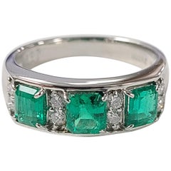 Set in Platinum PT 900 Colombian Emerald Ring with Diamonds