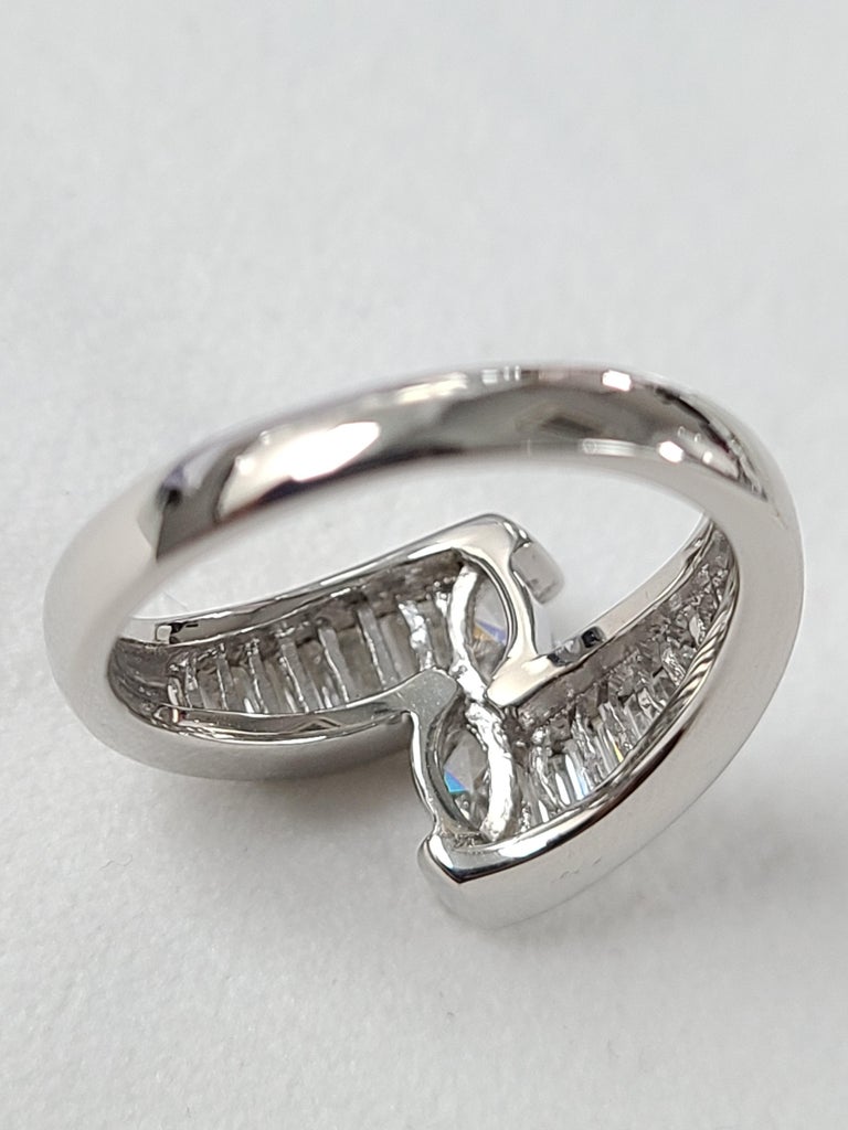 Platinum PT900 Diamond Ring For Sale at 1stDibs | pt900 ring price, pt900  ring cost, pt900 ring