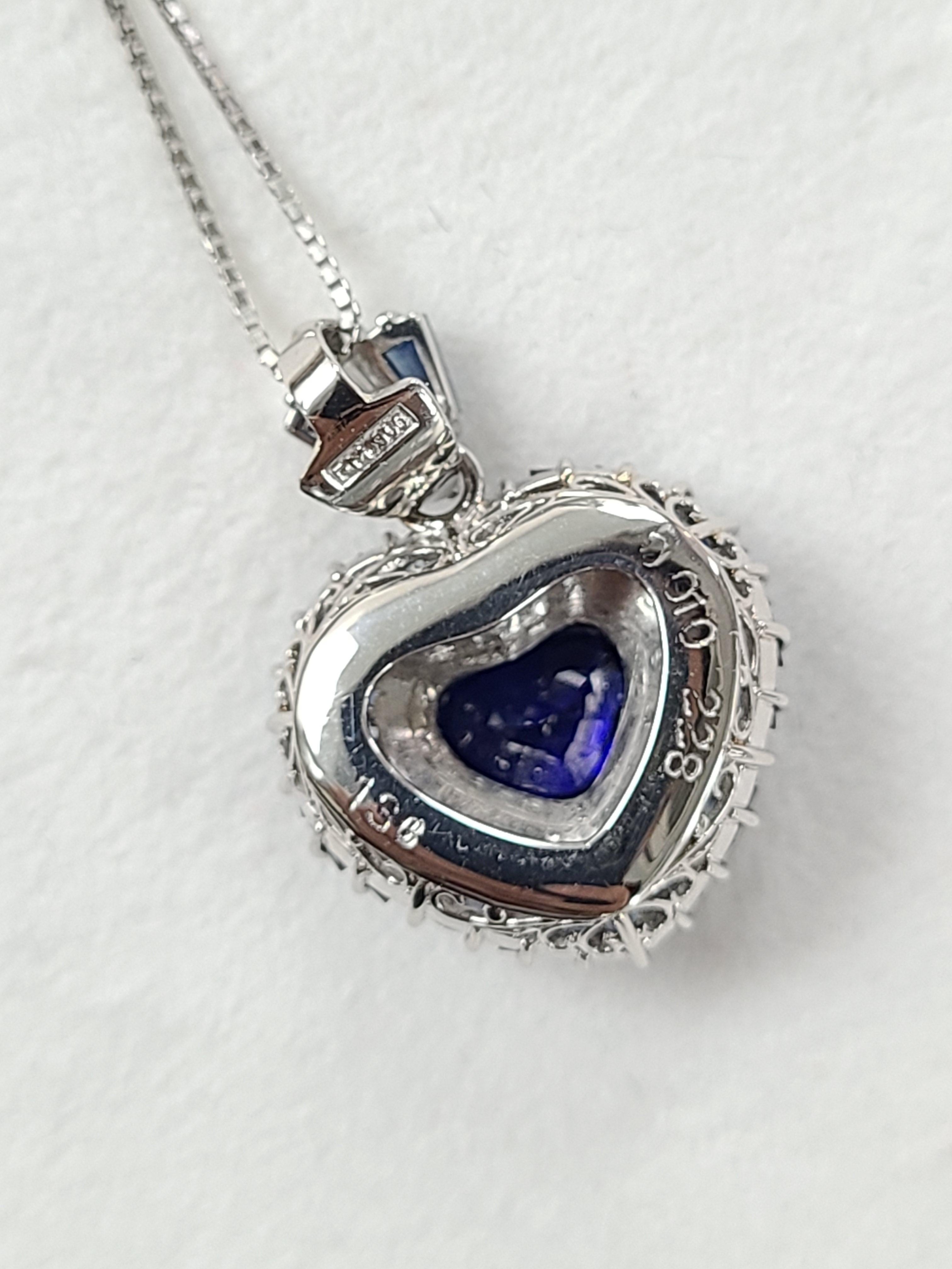 Platinum PT900 Heart Shape Sapphire Pendant 3