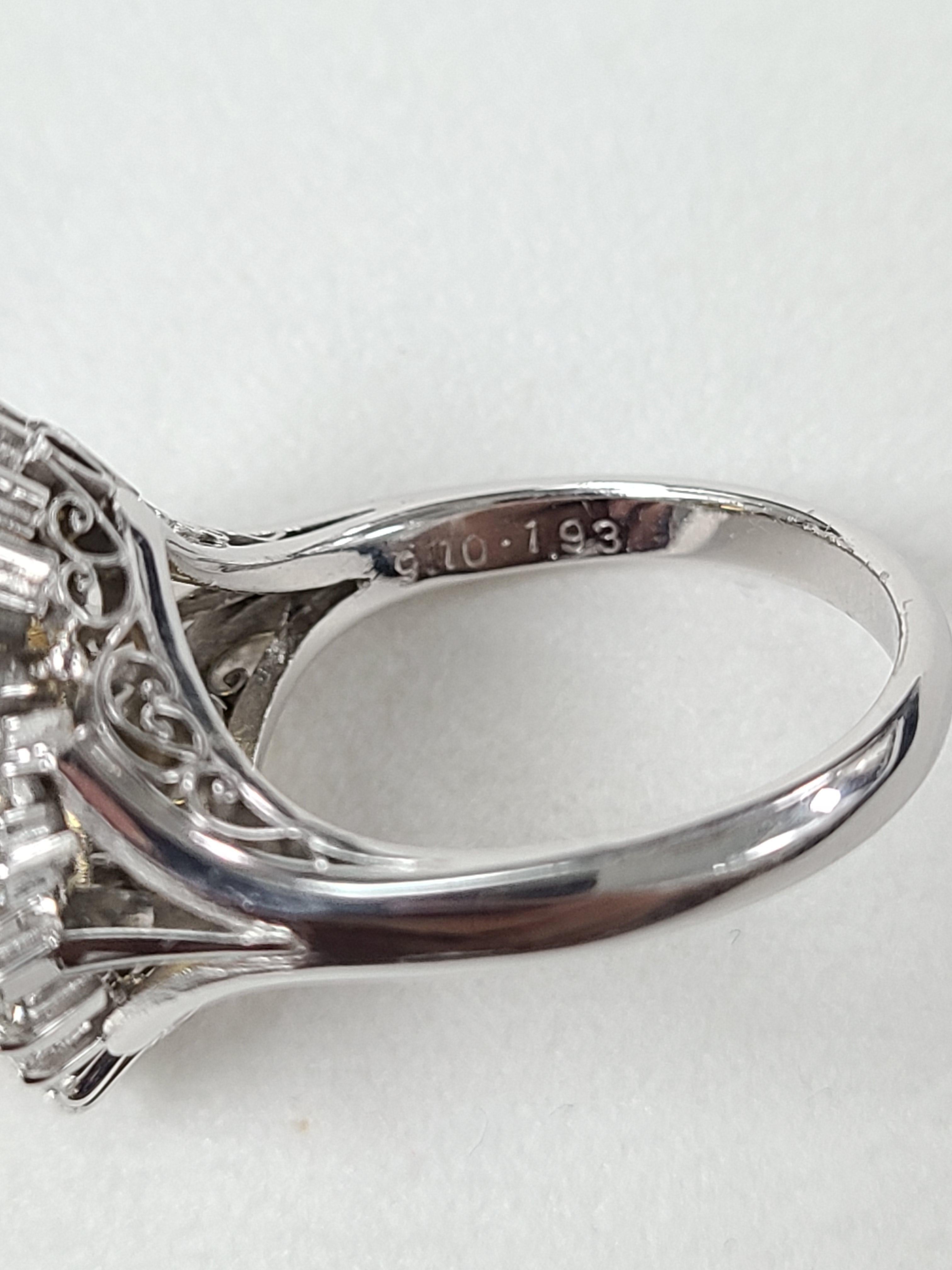 Oval Cut Platinum PT900 Orange Sapphire Ring with Diamonds