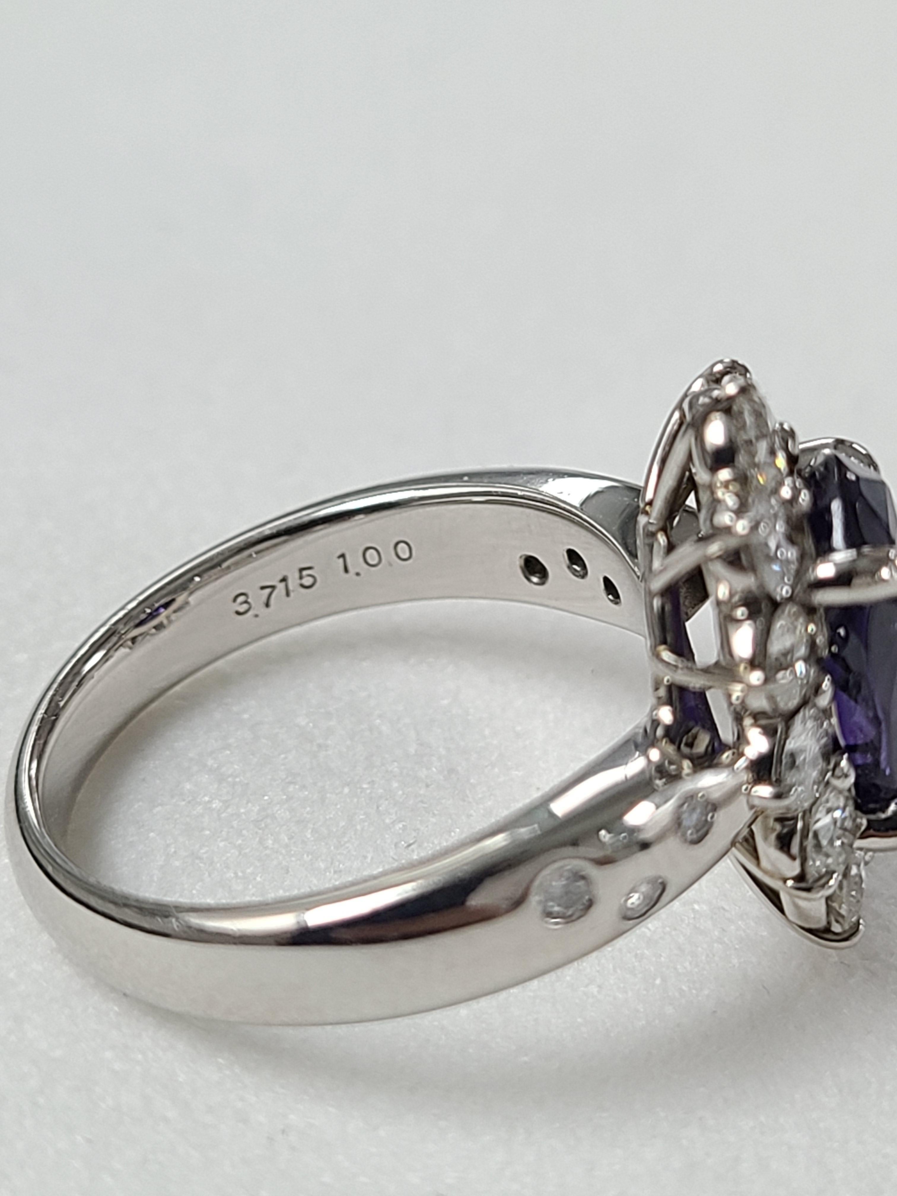 Oval Cut Platinum PT900 Purple Sapphire Ring with Diamonds