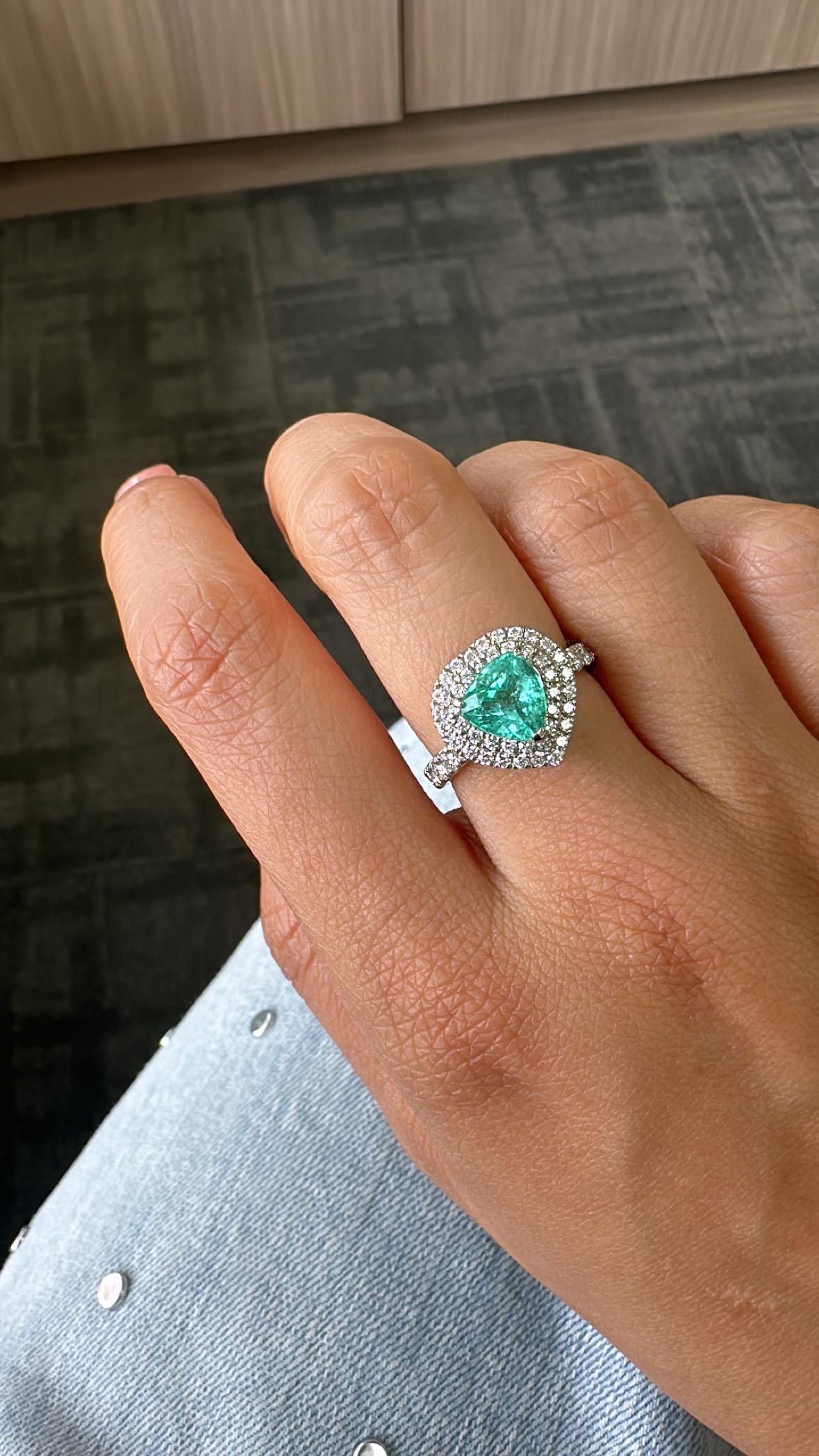 Set in Platinum900, 1.68 carats, Paraiba Tourmaline & Diamonds Engagement Ring For Sale 1