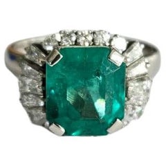 Anillo de compromiso de esmeralda colombiana y diamantes, engastado en platino 900, 3,98 quilates
