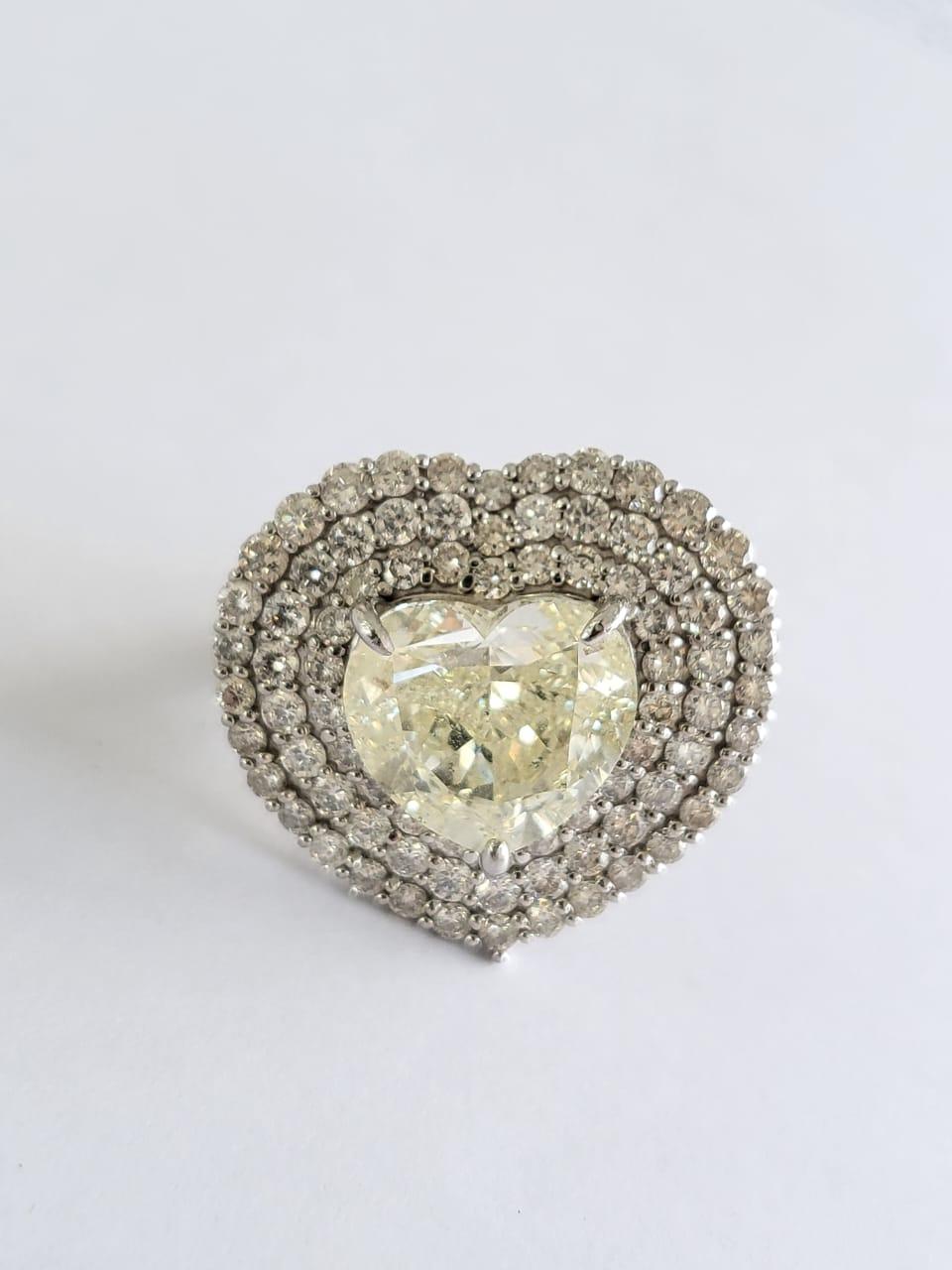 Bague de fiançailles en PT900, 10,01 carats, couleur N, pureté VS2 Bague de fiançailles avec diamant en forme de cœur Neuf - En vente à Hong Kong, HK