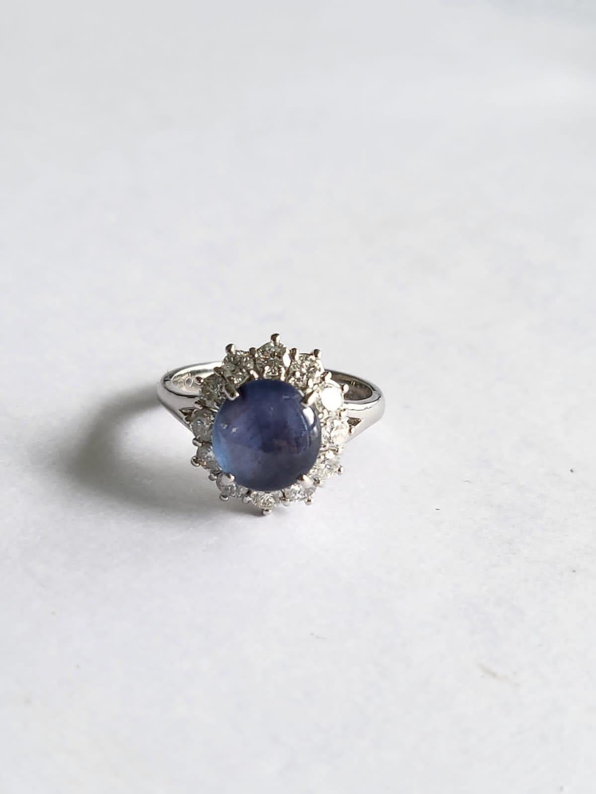 Set in PT900, 2.72 Carats Natural Blue Star Sapphire & Diamonds Engagement Ring In New Condition In Hong Kong, HK