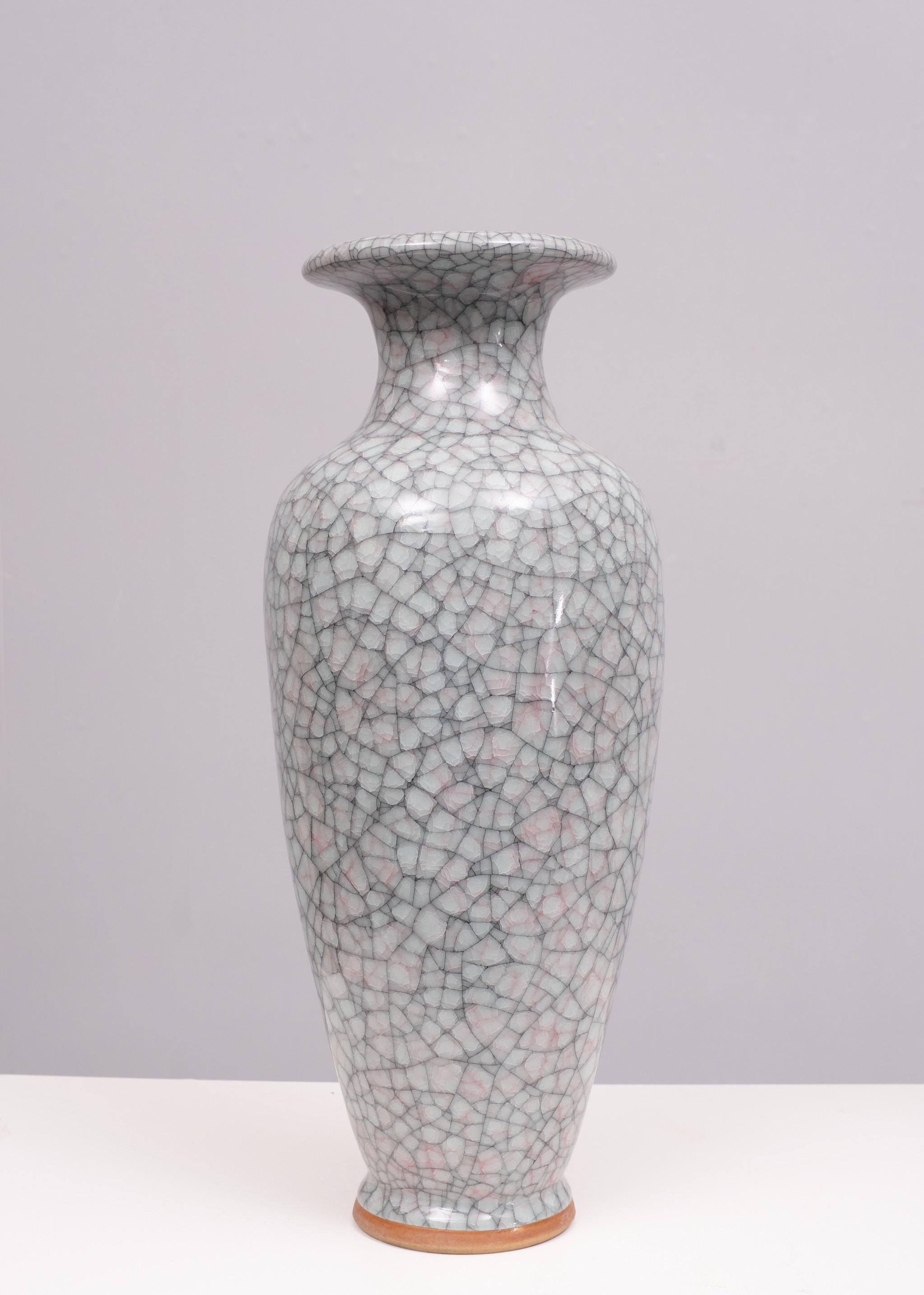 High Quality:  ice Crack Glaze  vase follows the special craftsmanship used in the Tang Dynasty in China, using high-temperature secondary firing and special craftsmanship to produce a cracked glaze with a special aesthetic. Exquisite workmanship