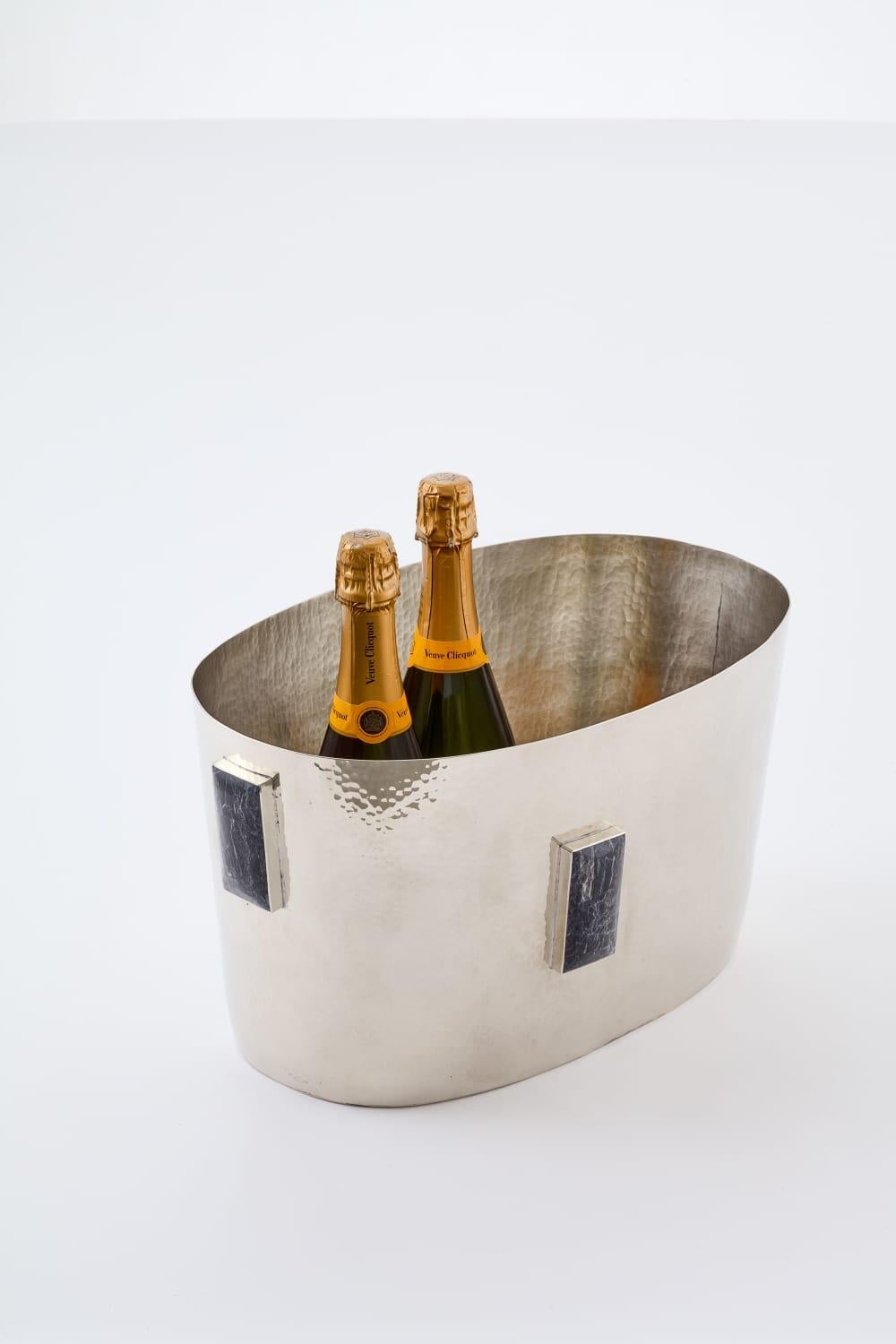 South American SET Large Glaciar Silver Alpaca & Black Onyx Stone Bar Tray &  Champagne Bucket For Sale