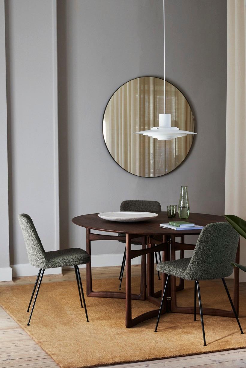 Ensemble de chaise longue Petra, table d'appoint Lato LN8, lampe de table de style Caret et miroir en vente 5