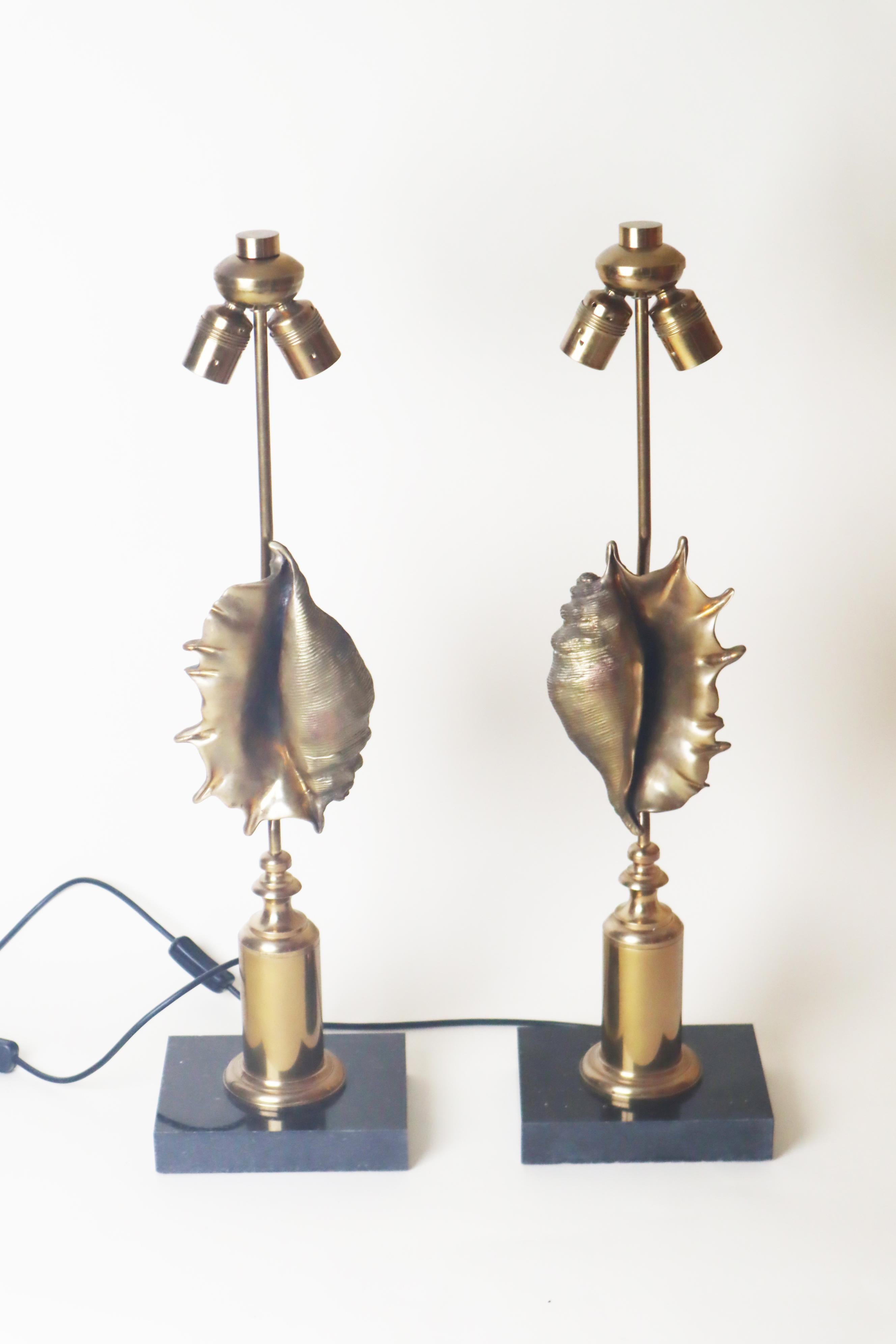 Cast Set Luxury Hollywood Regency Table Lamp Seashell shape by Maison Charles Paris For Sale