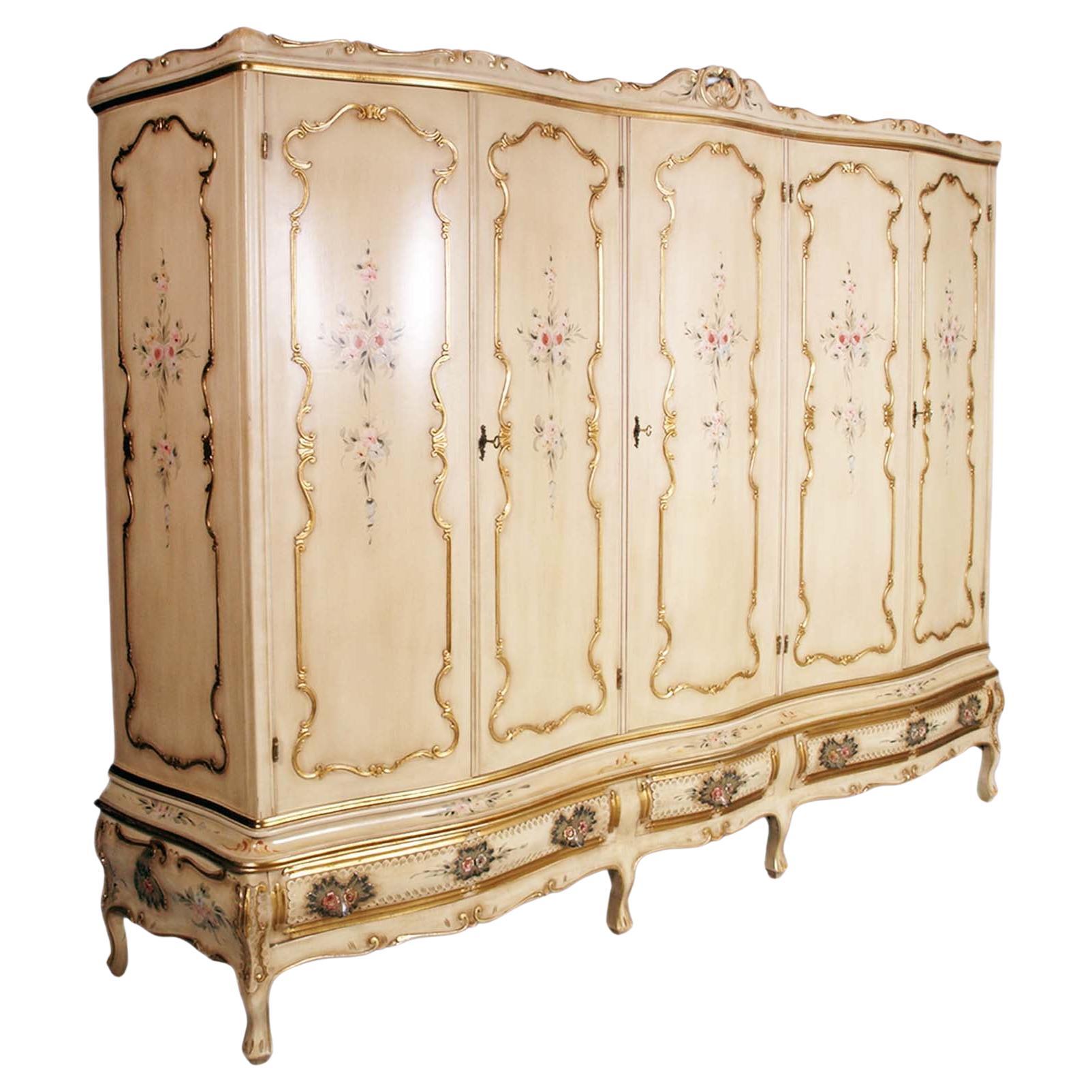 Set Mid 20th century Baroque Venetian Bedroom . Furnitures in carved, lacquered, gilded gold leaf and hand painted wood with very pleasant floral decorations. Wavy and rounded furniture equipped with smaller, larger and more capacious drawers.