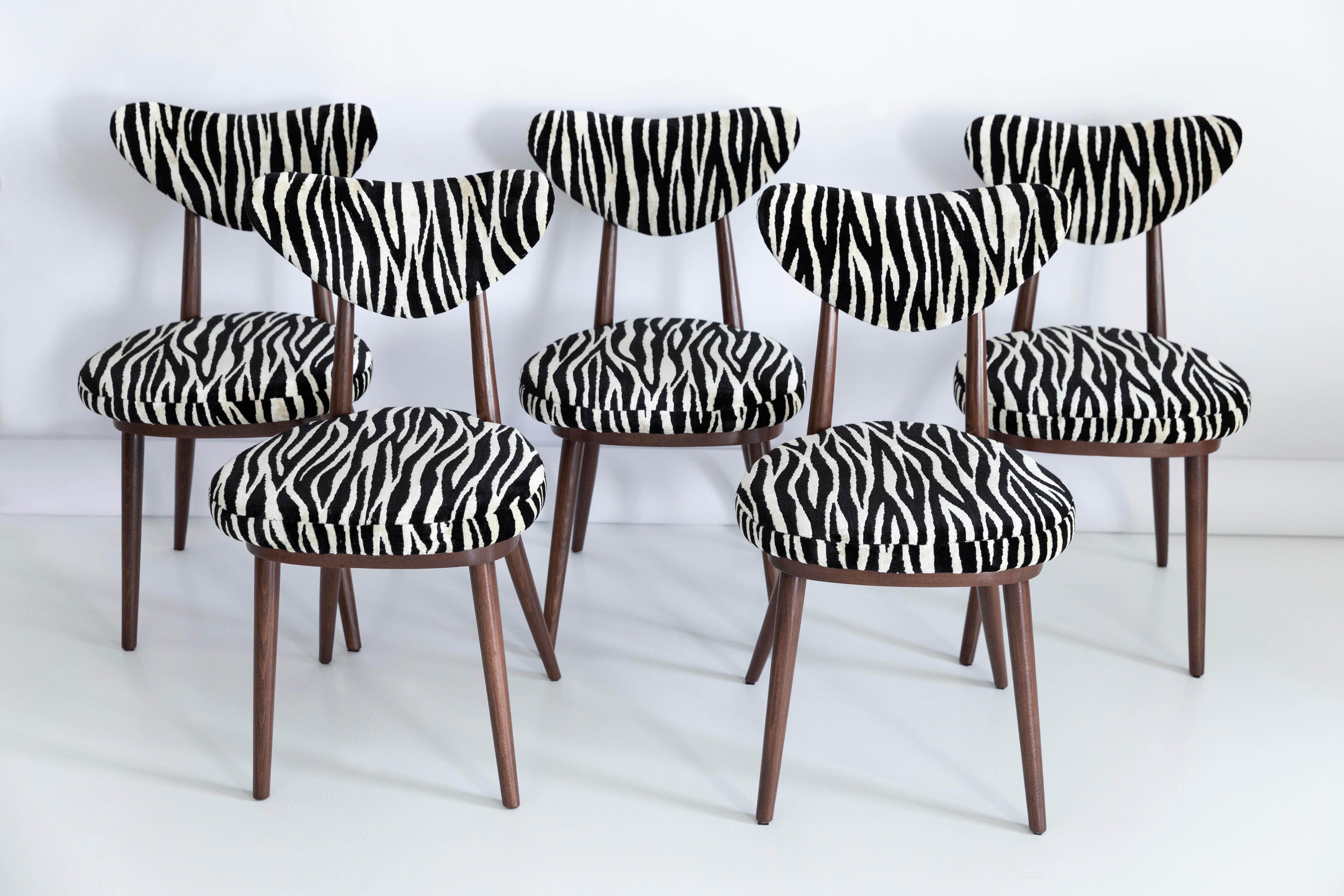 Mid-Century Modern Set Midcentury Zebra Black White Heart Chairs, Hollywood Regency, Poland, 1960s For Sale