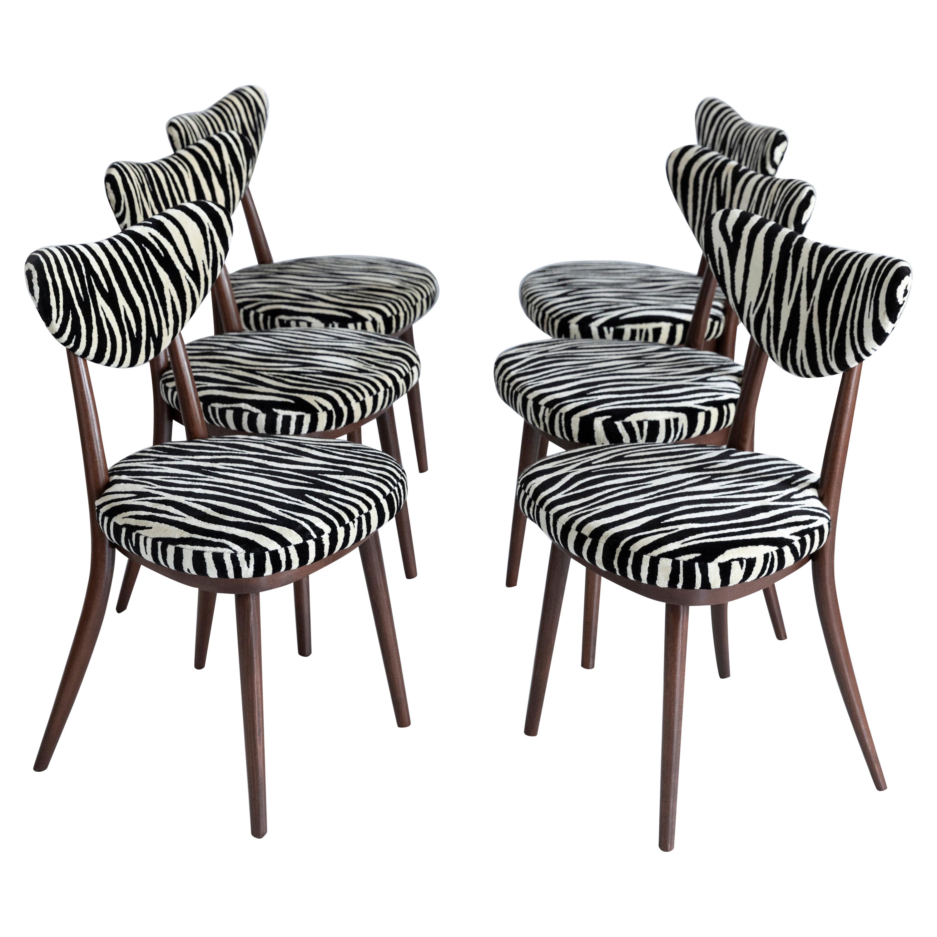 Set Midcentury Zebra Black White Heart Chairs, Hollywood Regency, Poland, 1960s For Sale