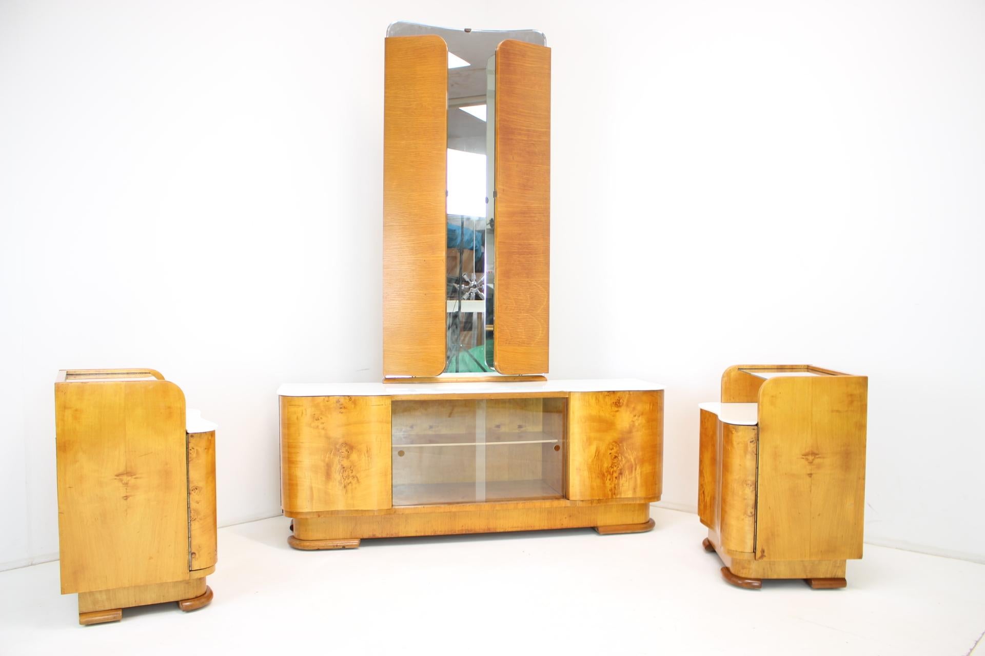 Mid-Century Modern Set Mirror Cabinet and Bedside Tables by Jindřich Halabala, Czechoslovakia 1950s