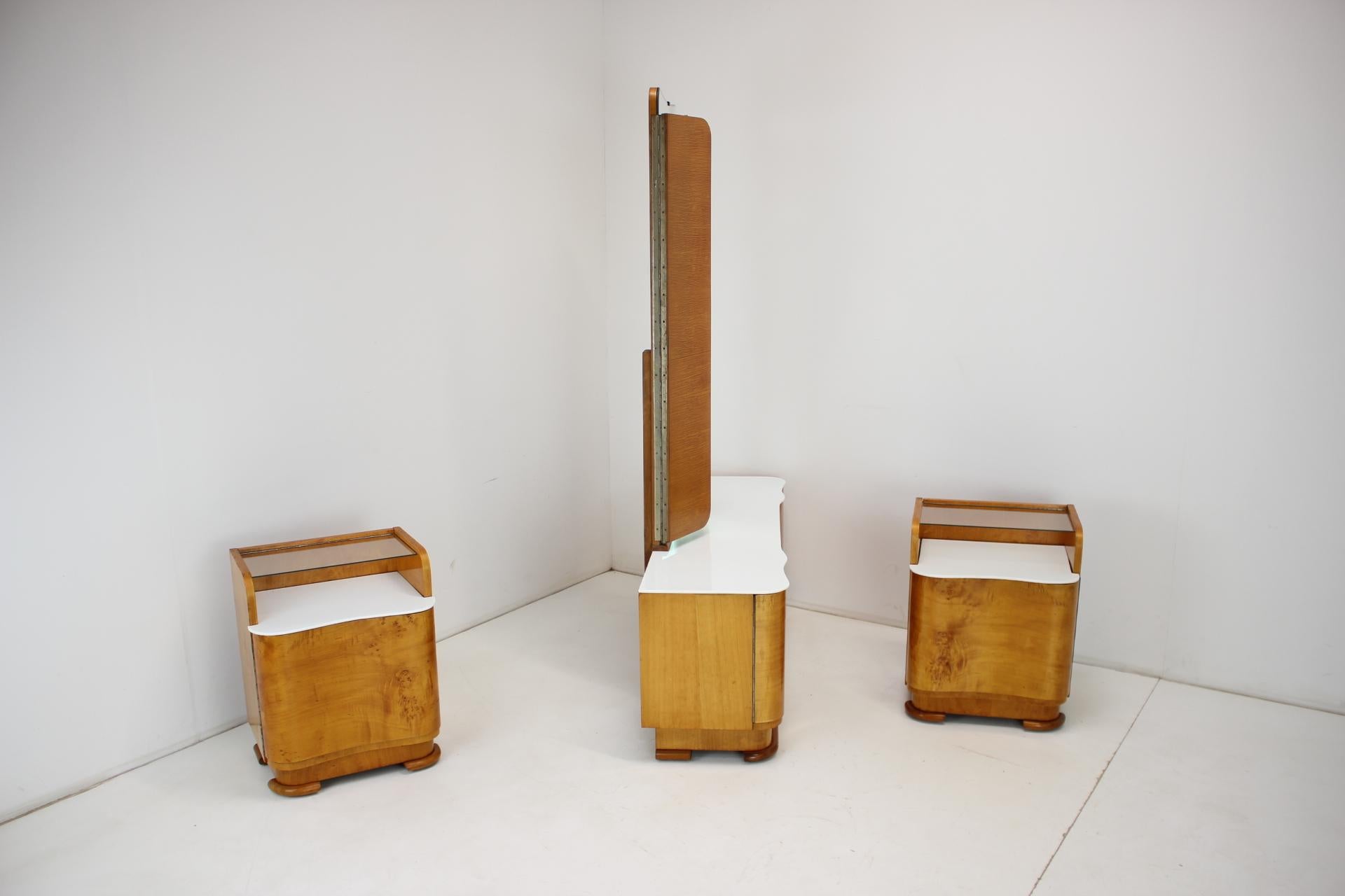 Set Mirror Cabinet and Bedside Tables by Jindřich Halabala, Czechoslovakia 1950s 3