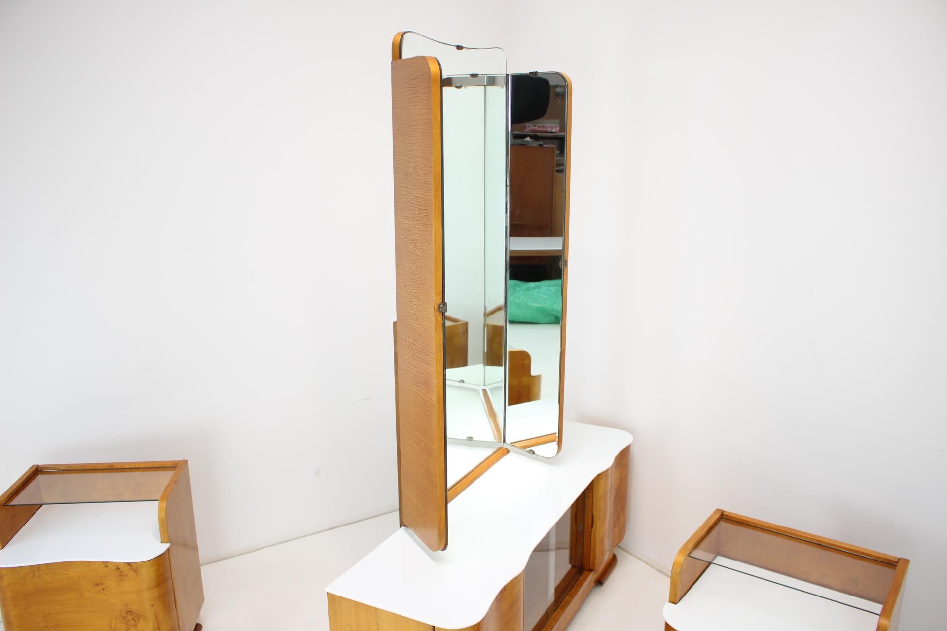 Set Mirror Cabinet and Bedside Tables by Jindřich Halabala, Czechoslovakia 1950s 4