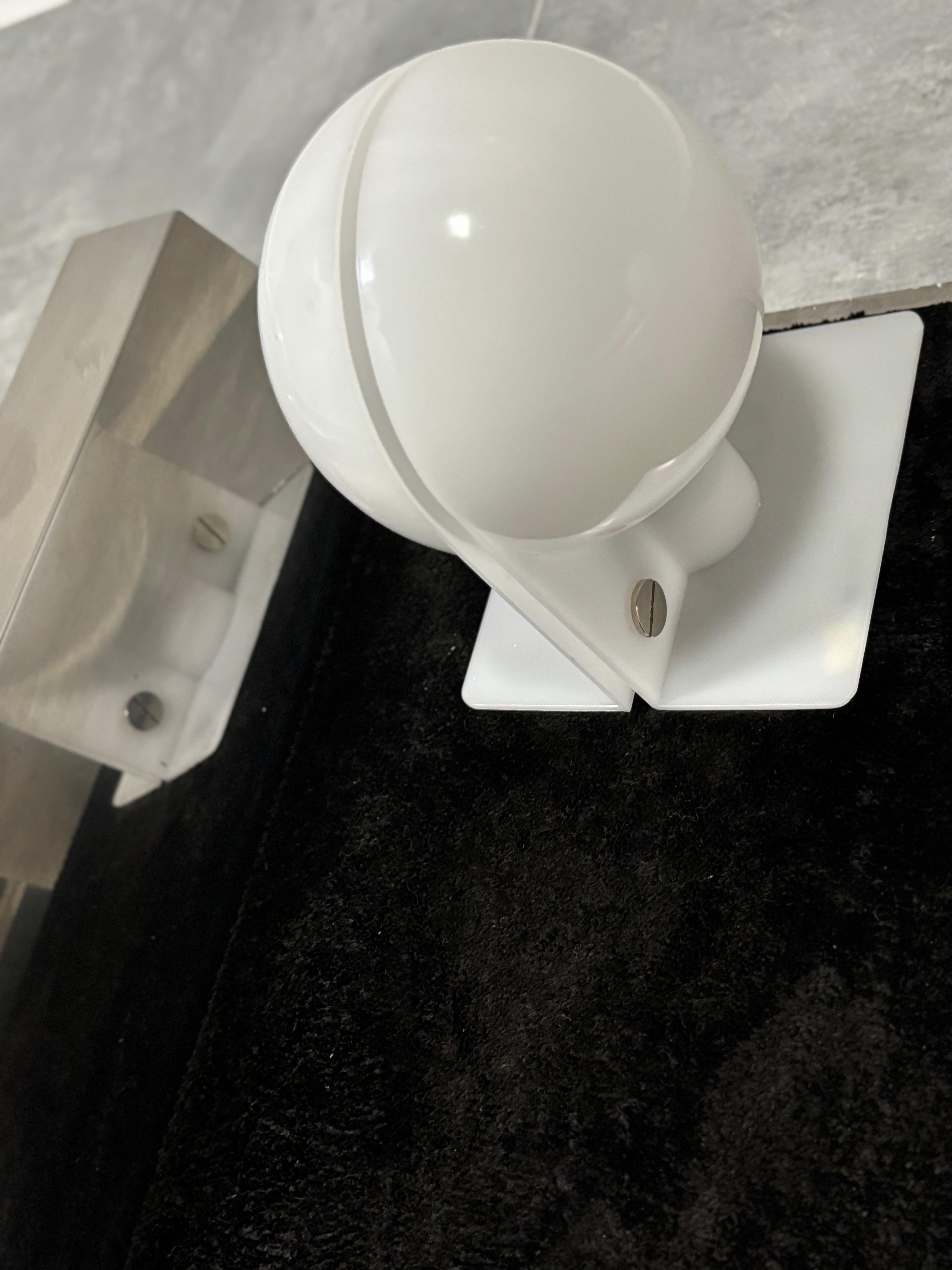 Mueble bar y taburetes de acero, juego de 4 en venta 2