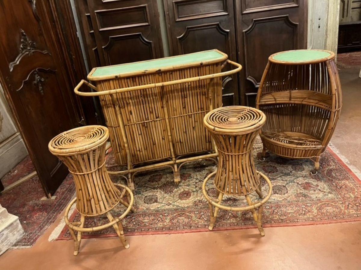 Set mobili e sgabelli da bar in bamboo, stile Bonacina, italia in vendita 6