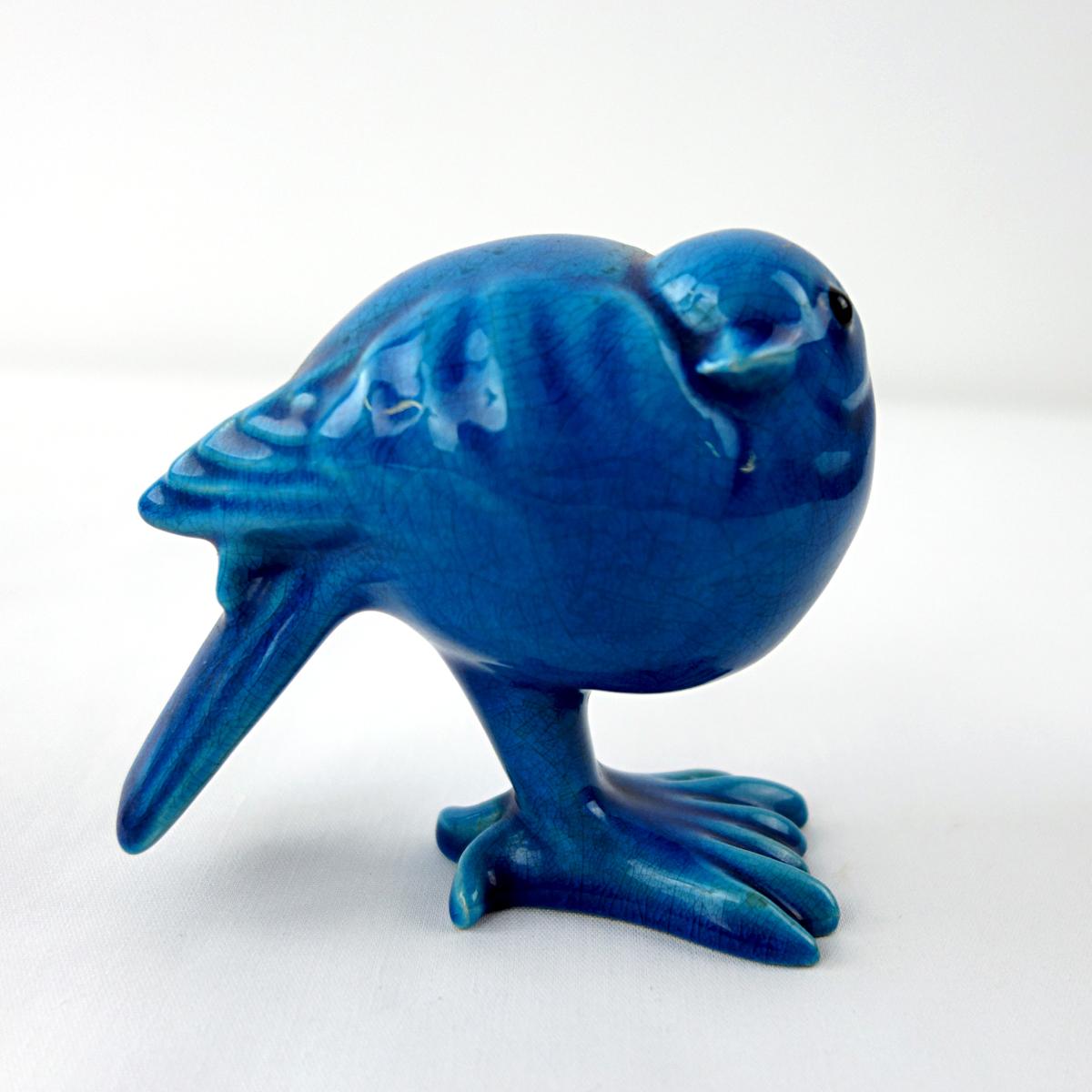Ensemble d'un canard et de 4 moineaux en céramique bleue réalisé et signé par Georges Cassin en vente 10