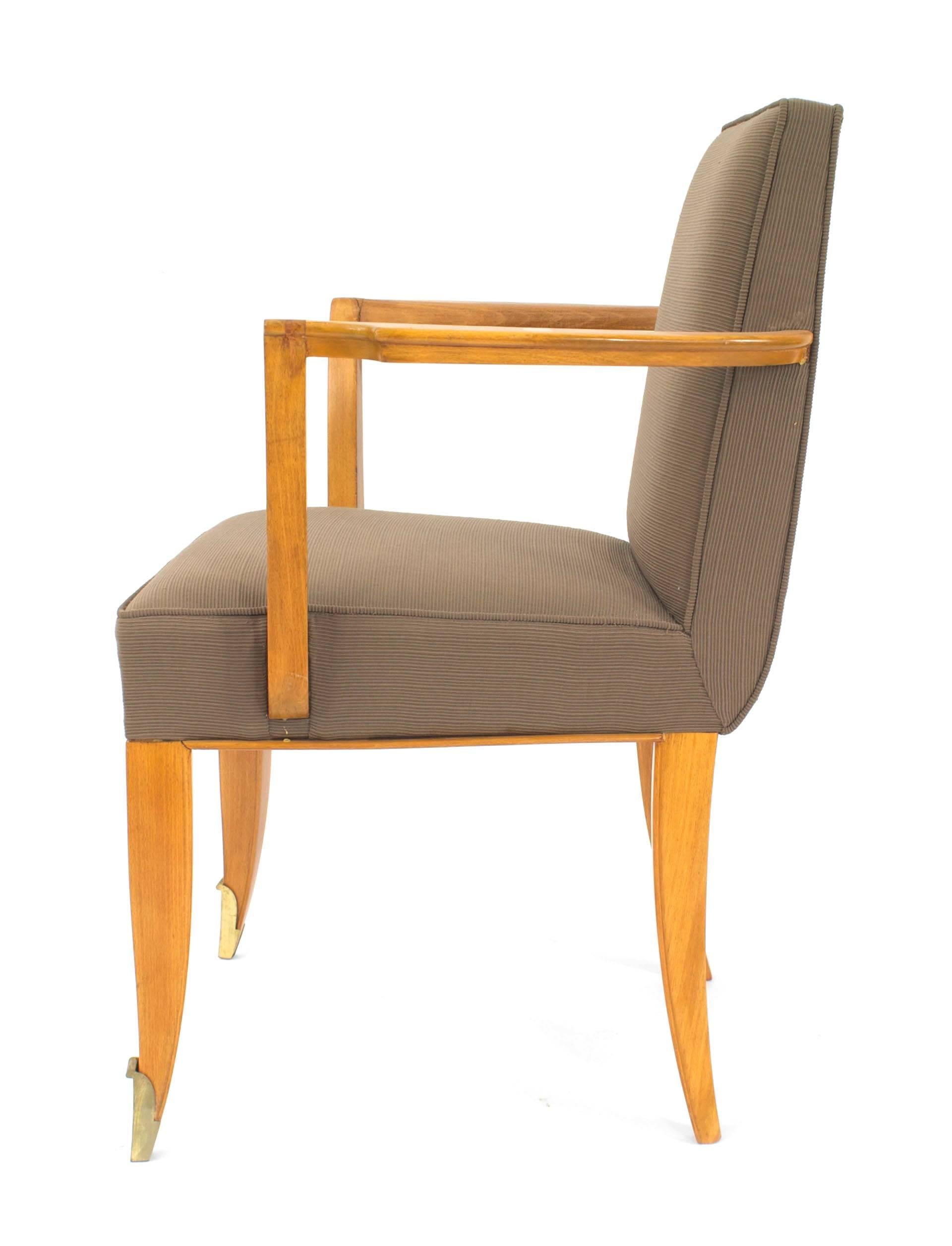 Satz von 10 Jean Pascaud gepolsterten Stühlen aus französischem Mahagoni in Grau (Art déco) im Angebot