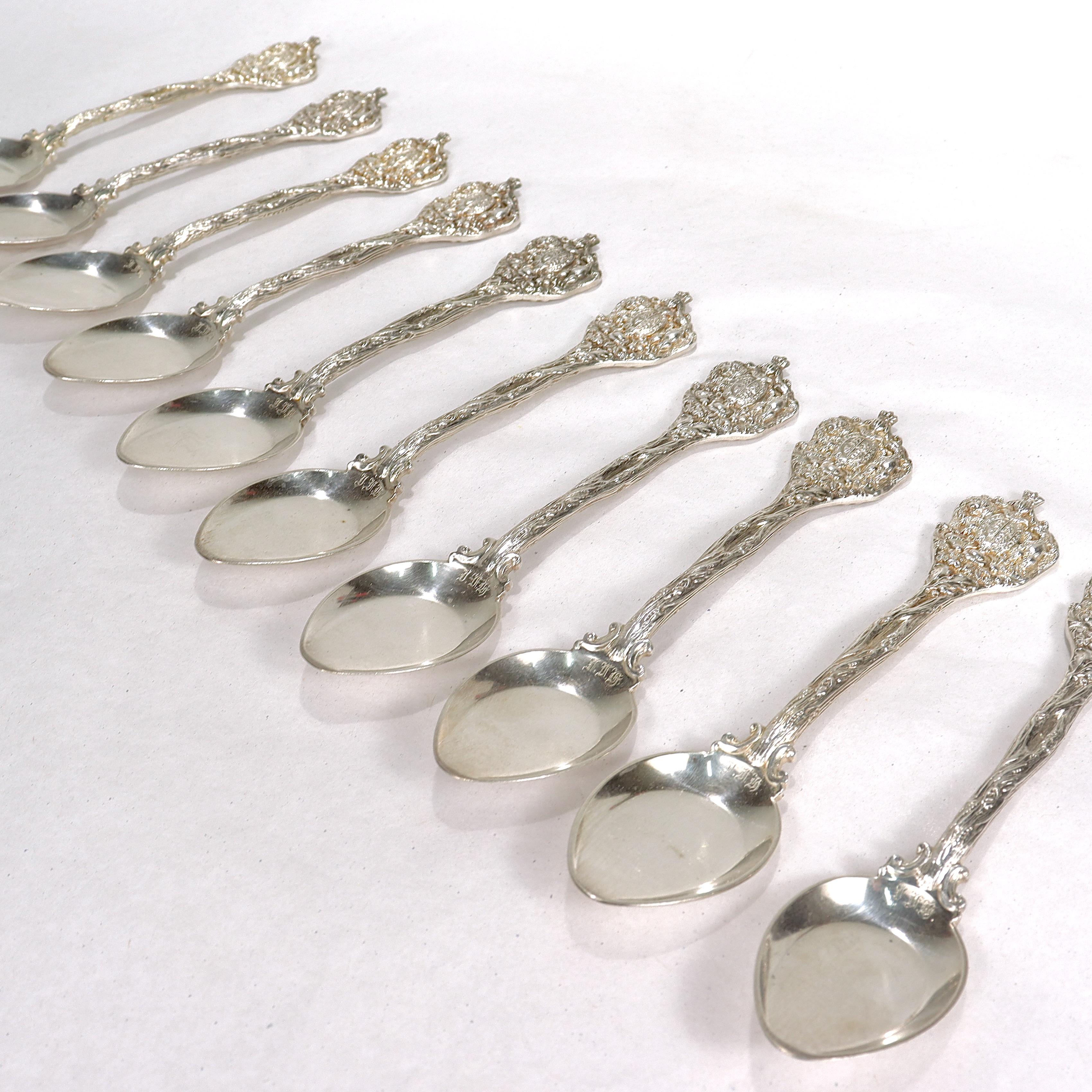 Set of 10 19th Century Elkington & Co. Silver Plate Dessert Spoons or Shovels For Sale 9