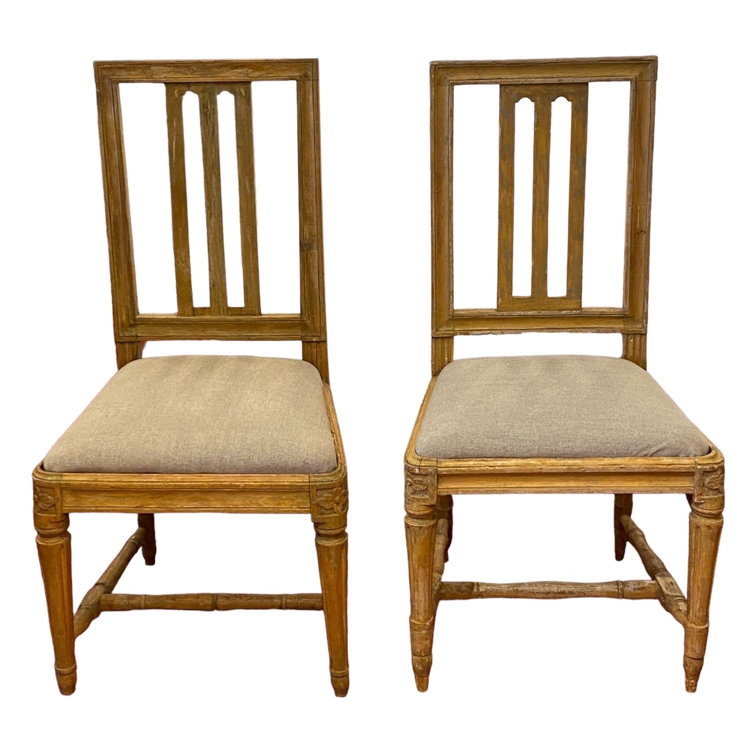 Set of 10 19th Century Gustavian Dining Chairs with Linen Cushions