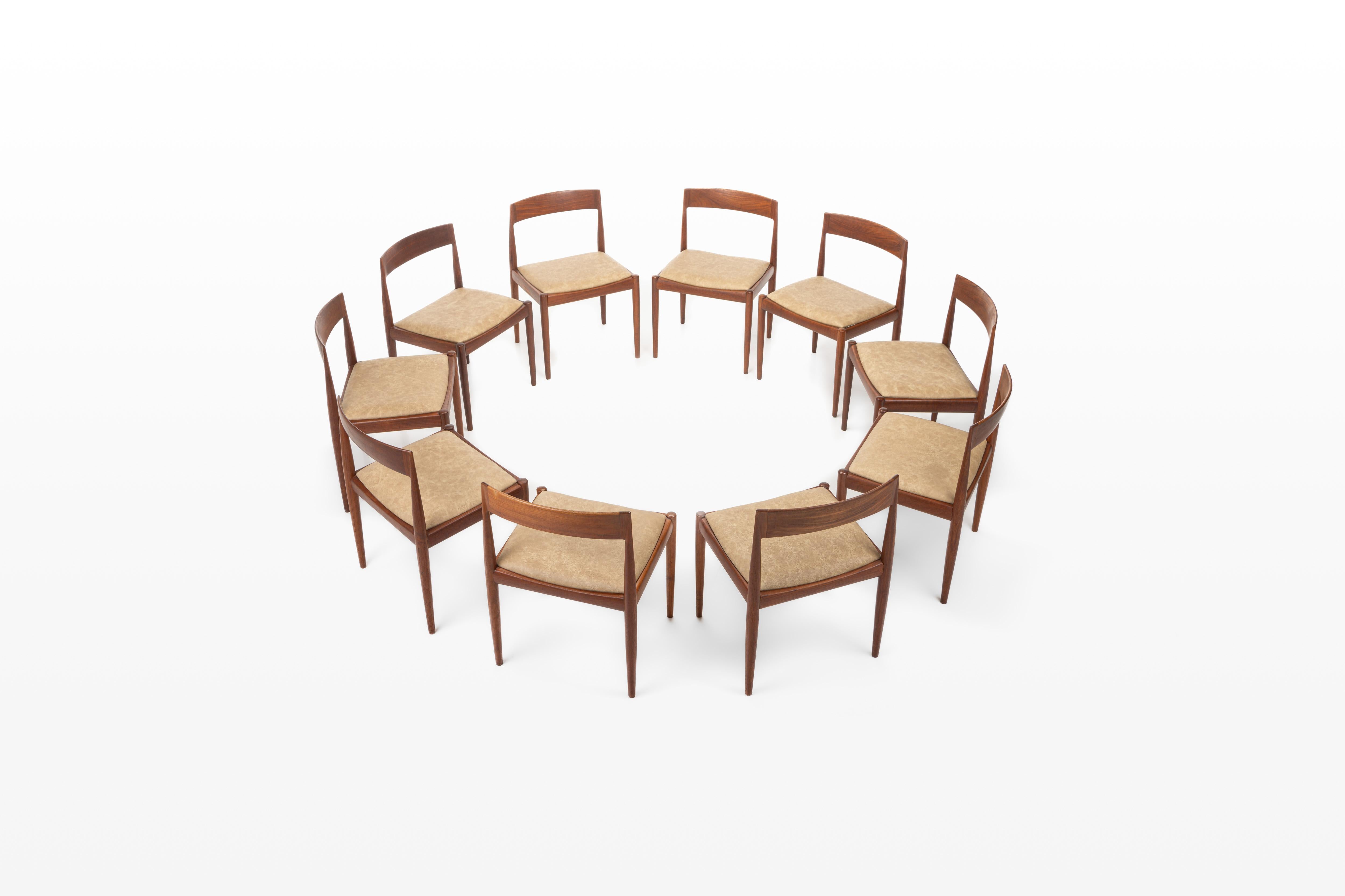Mid-Century Modern Set of 10 '4110' dining chairs by Kai Kristiansen for Fritz Hansen, Denmark 1960