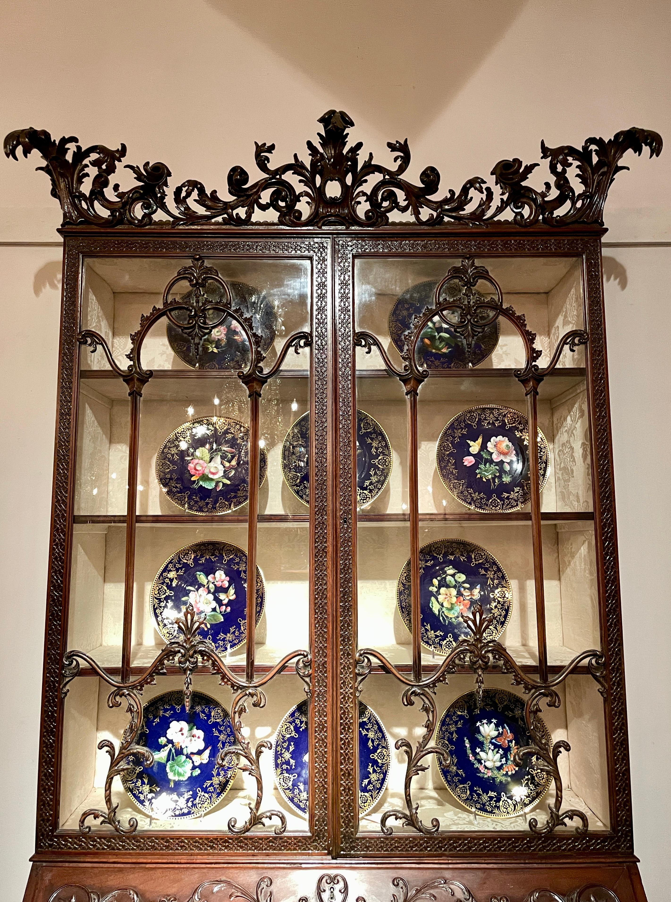 Ensemble de 10 assiettes à dessert anglaises anciennes peintes à la main en cobalt et à motifs floraux vers 1870 en vente 4