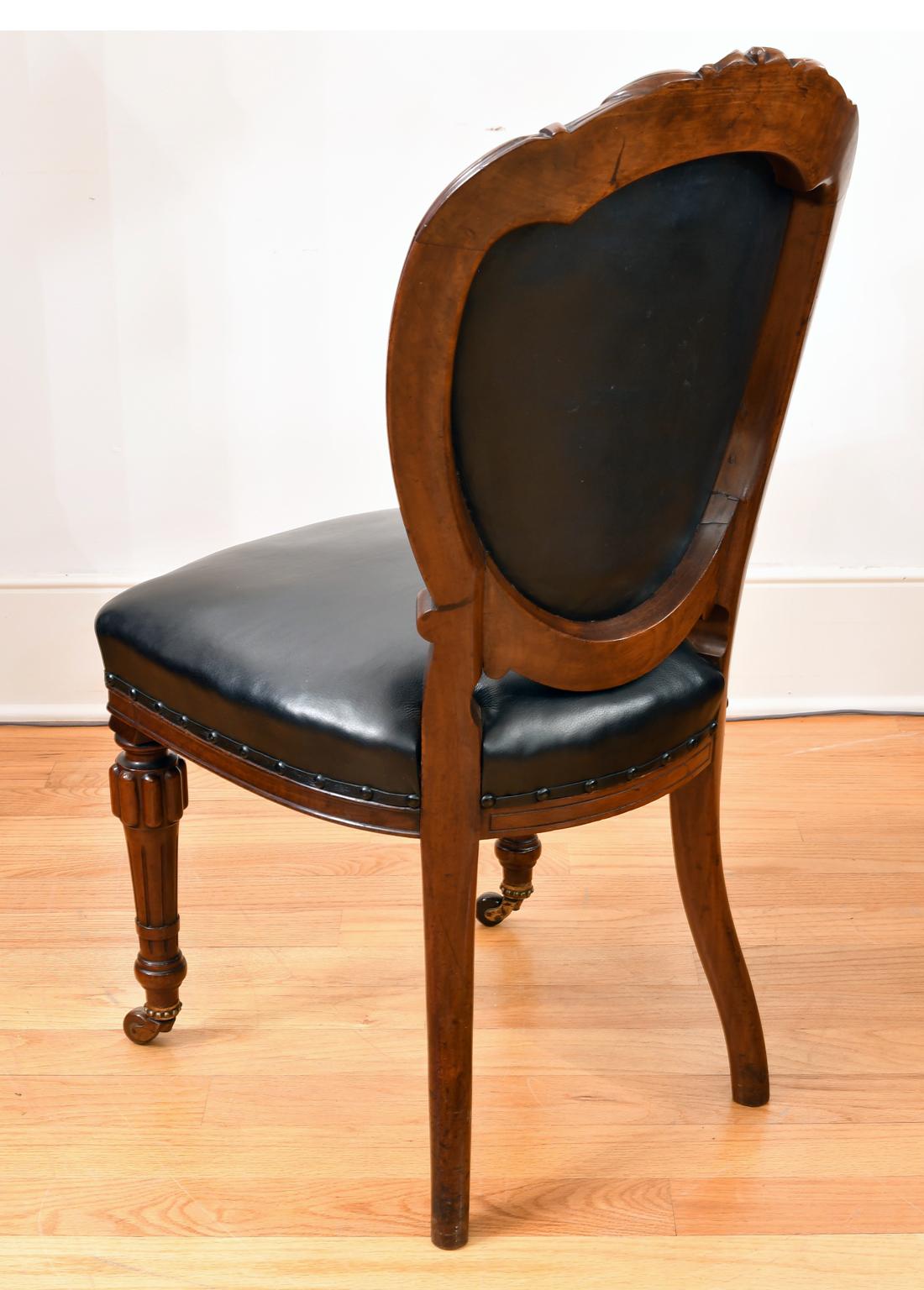 Set of 10 Antique English Victorian Dining Chairs with Black Tufted Leather In Good Condition In Miami, FL