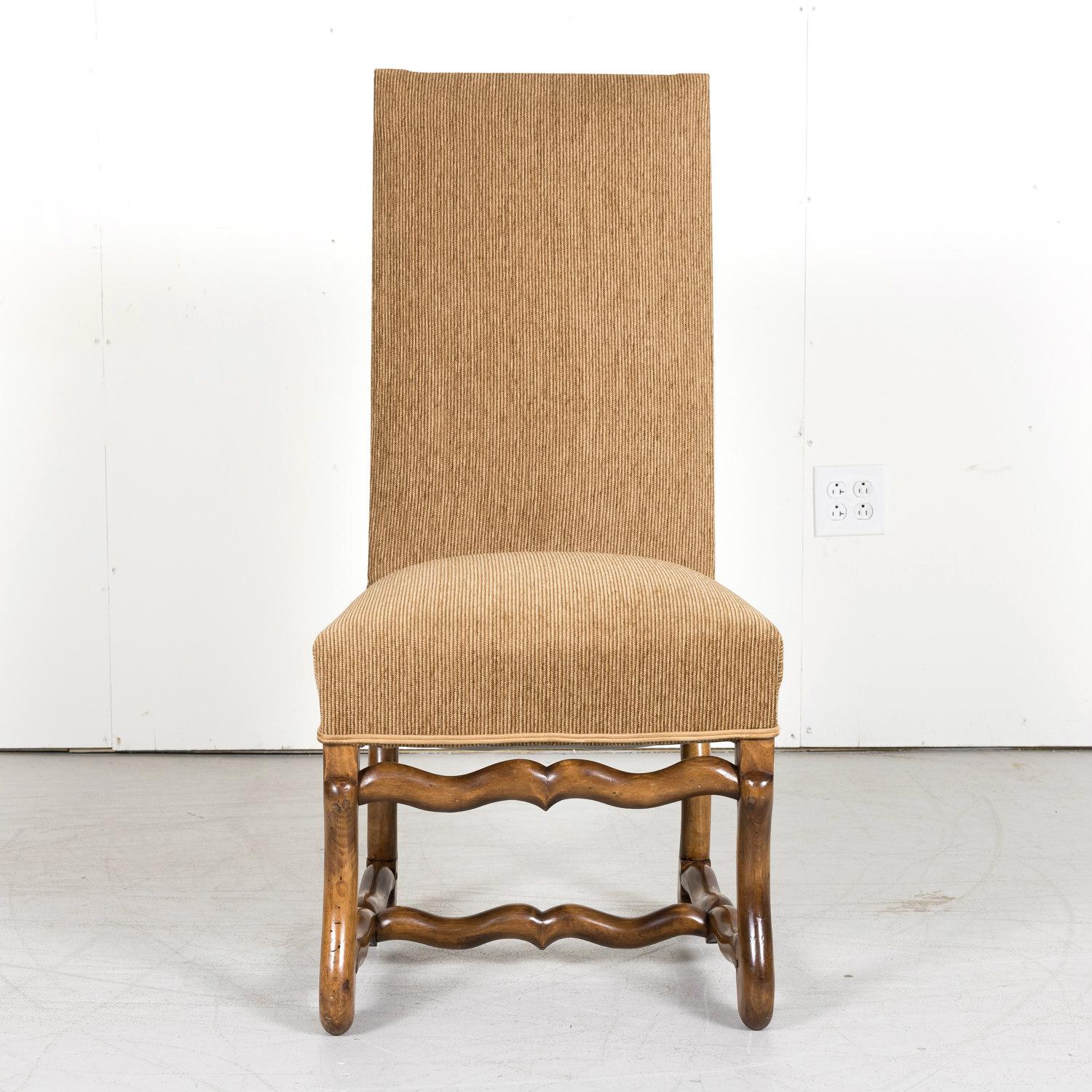 Début du 20ème siècle Ensemble de 10 chaises de salle à manger d'appoint anciennes en os de mouton de style Louis XIII