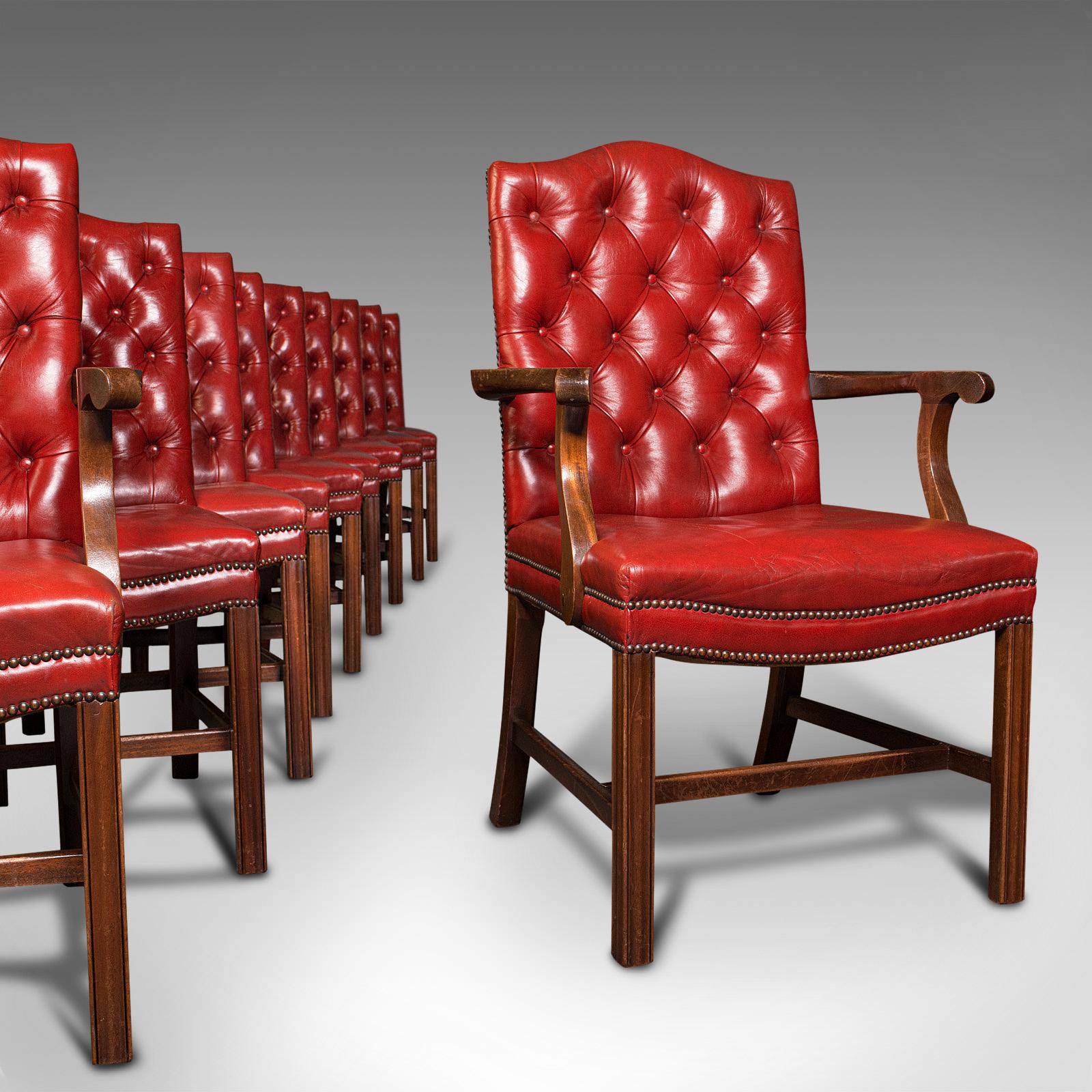 This is a set of 10 antique Gainsborough chairs. An English, leather dining suite with carver and slipper chairs, dating to the Edwardian period, circa 1910.

Beautifully presented chairs in the distinctive Gainsborough manner
Displaying a