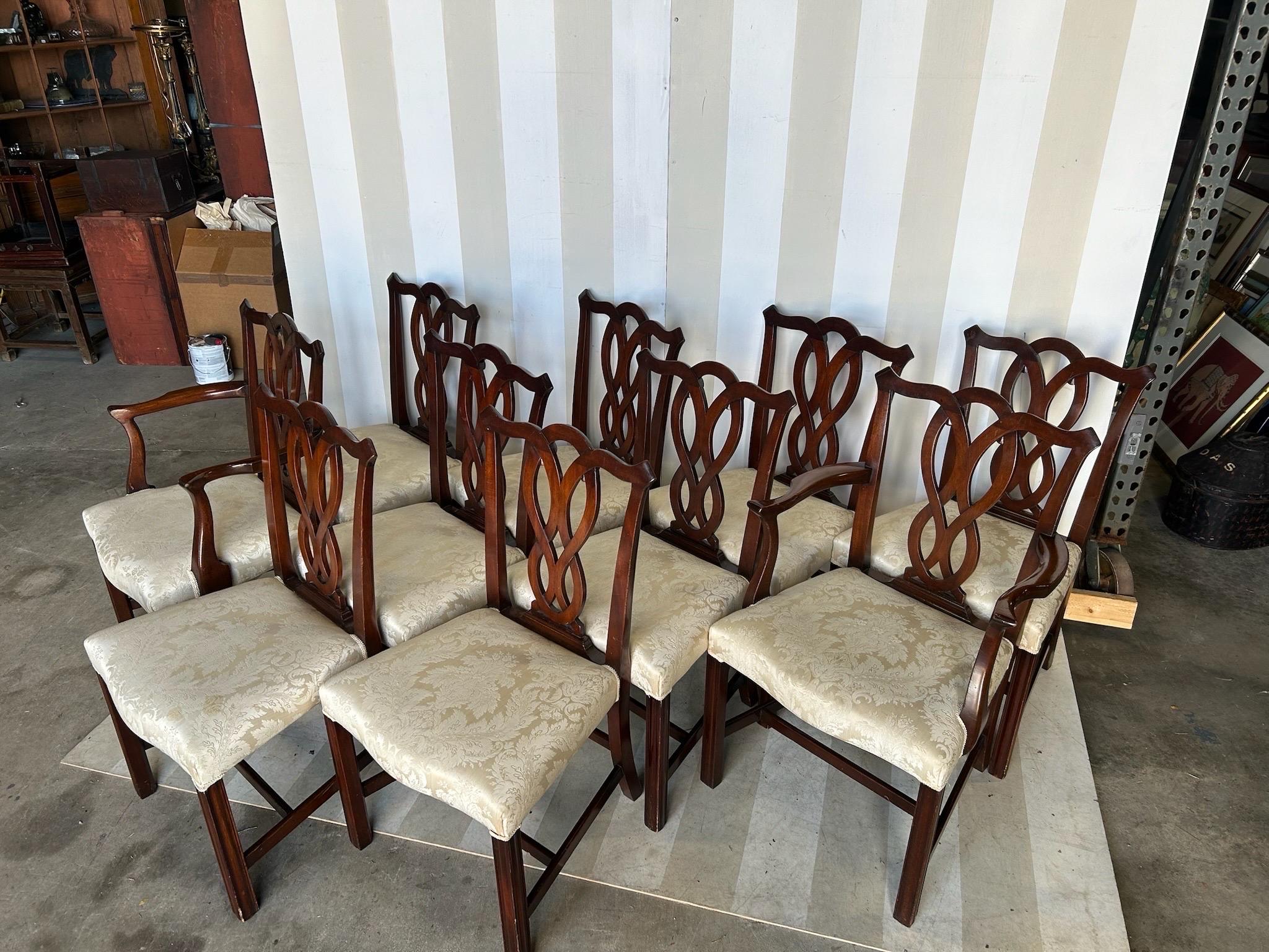 Elegante set di 10 sedie da pranzo antiche in stile georgiano in mogano provenienti da una fantastica casa di Newport, RI