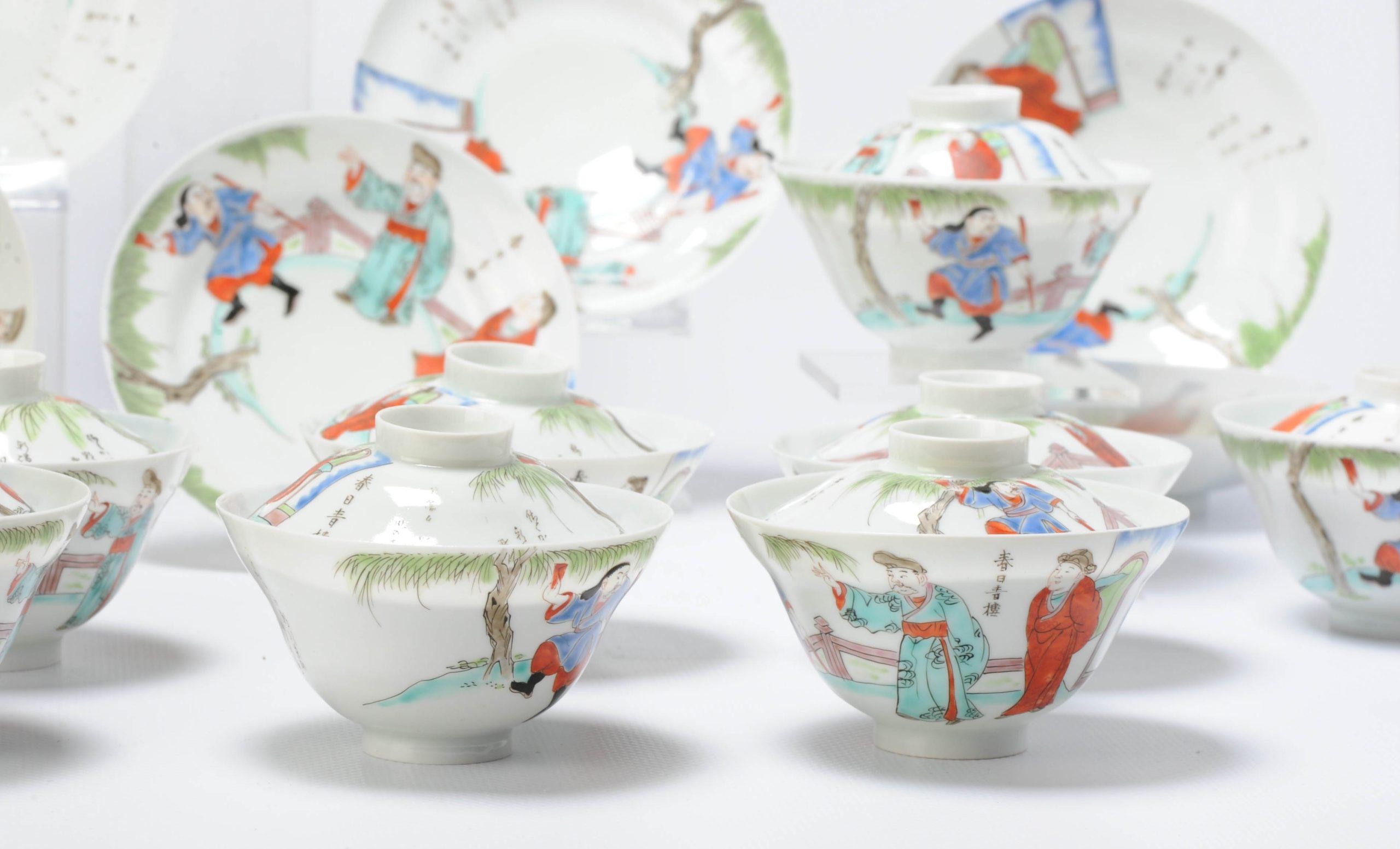 Set von 10 antiken japanischen Chawan-Teeschalen aus der Meiji-Periode aus Porzellan mit Eierschale im Zustand „Gut“ im Angebot in Amsterdam, Noord Holland