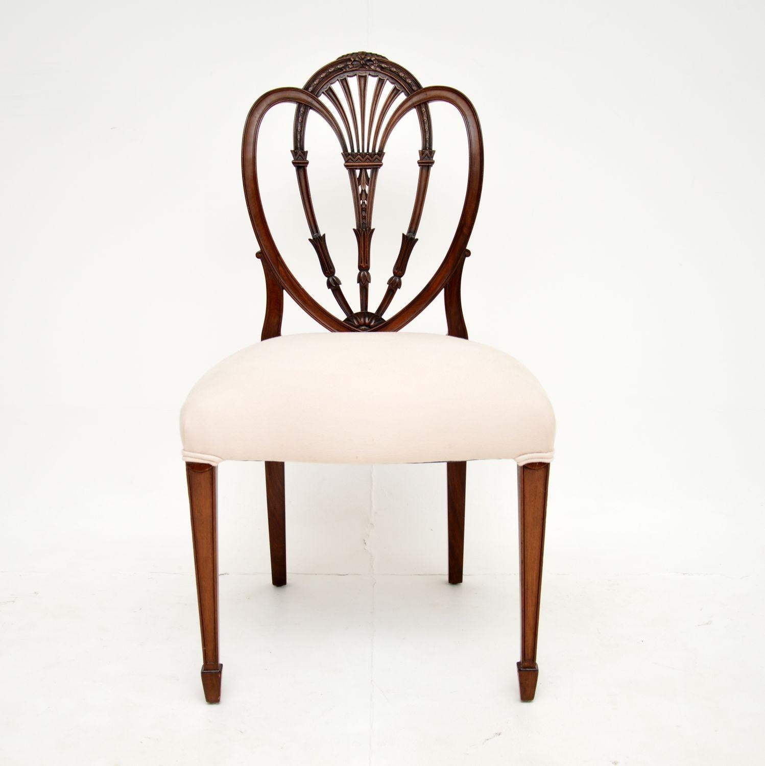 Set of 10 Antique Victorian Hepplewhite Dining Chairs In Good Condition In London, GB