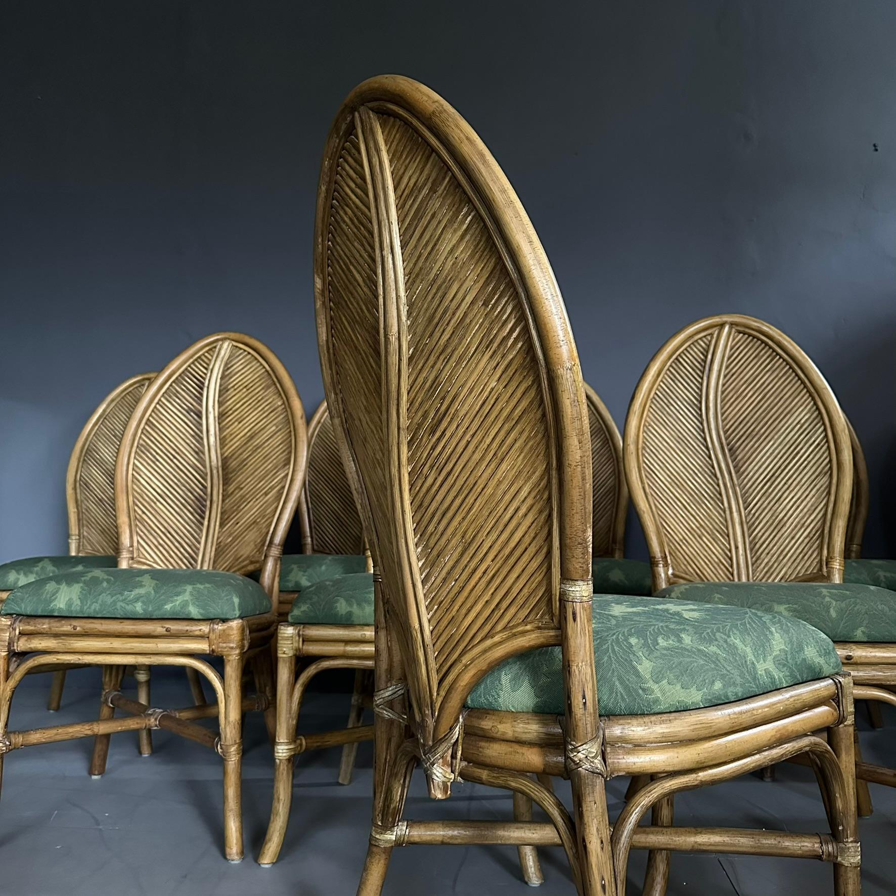 Set of 10 bamboo chairs, 70s leaf backrest, Neocolonial style For Sale 1