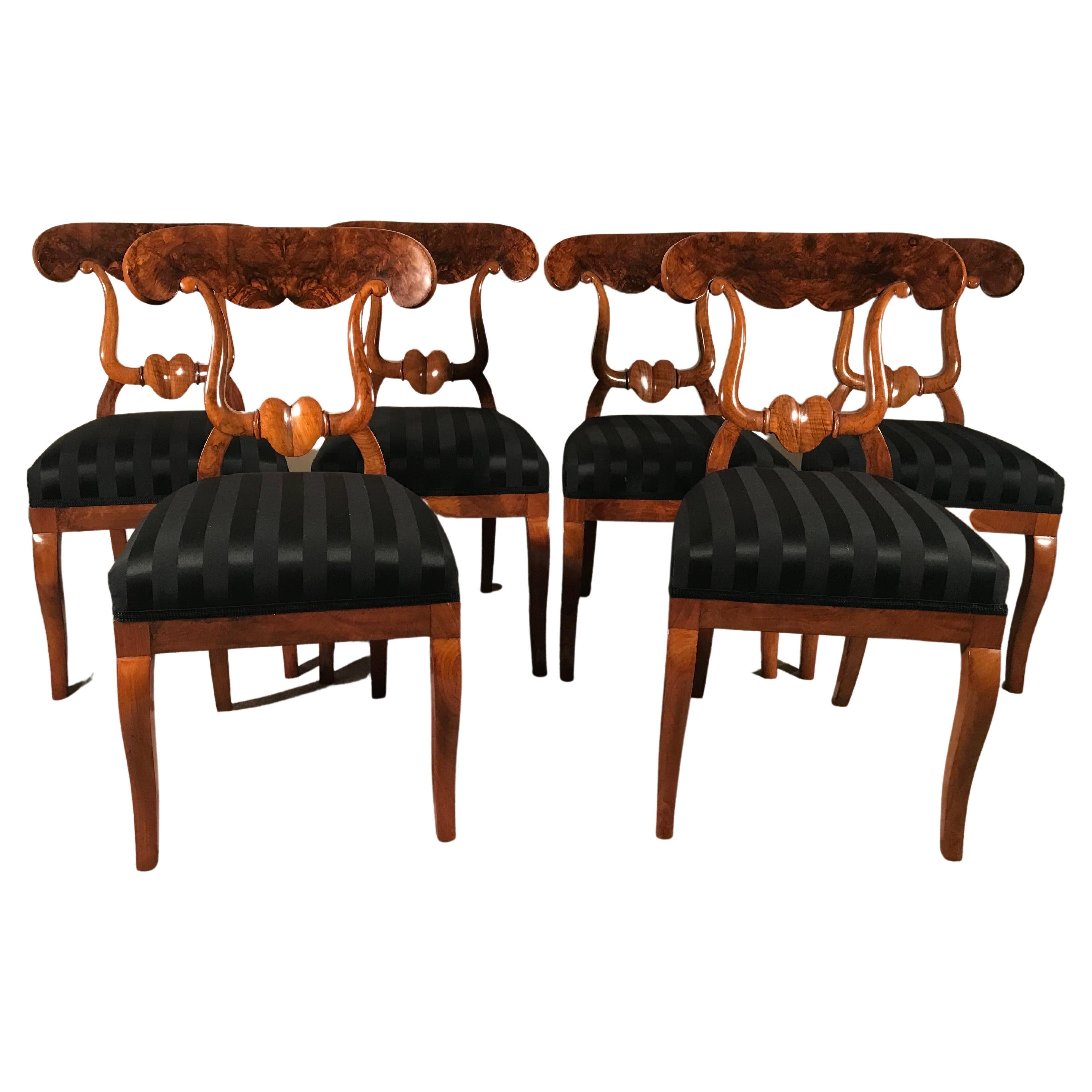 Set of 6 Biedermeier Chairs, South Germany 1820, Walnut In Good Condition For Sale In Belmont, MA