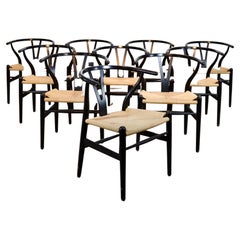 Ensemble de 10 chaises Wishbone CH24 à cadre noir de Hans J. Wegner pour Carl Hansen, années 60