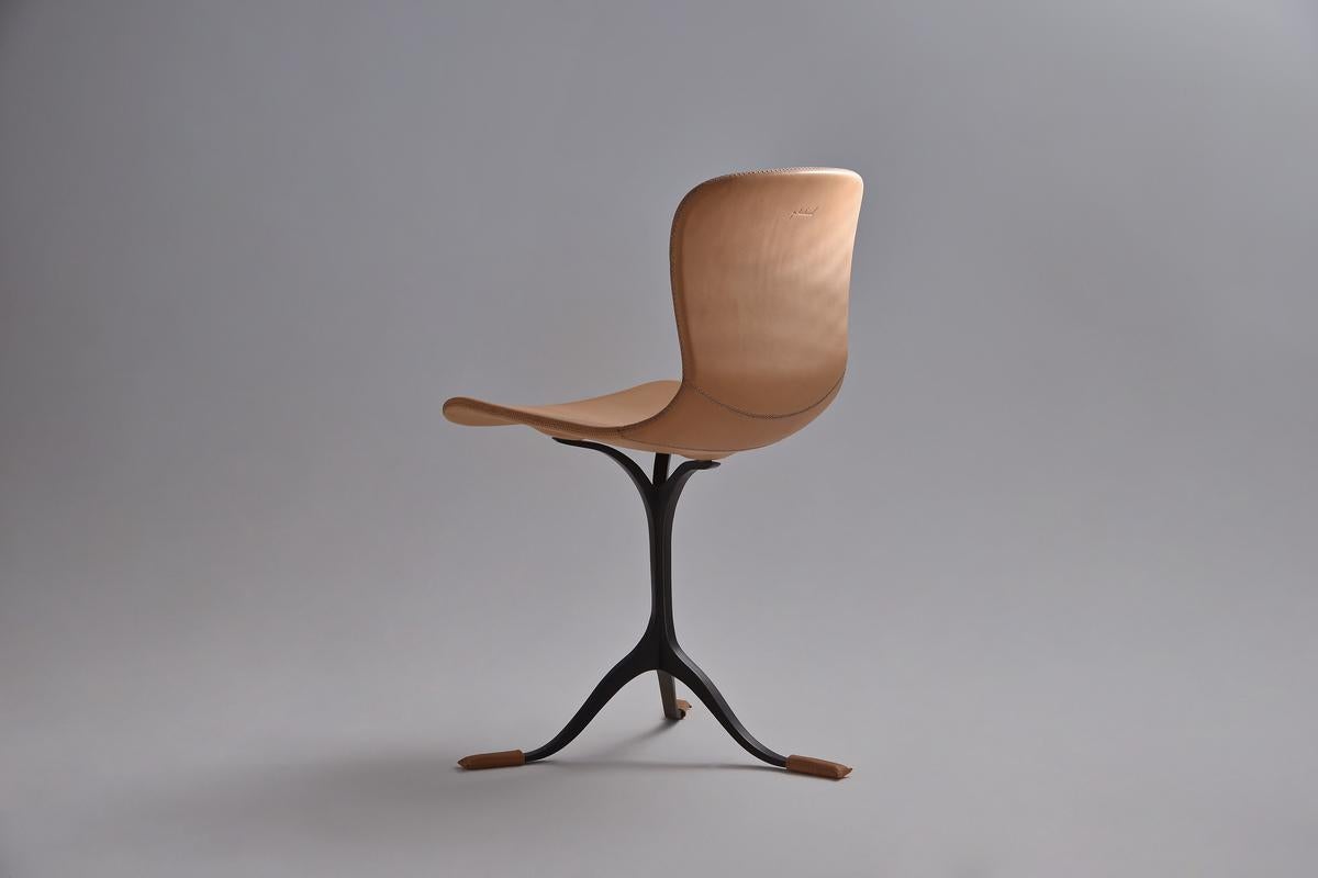 Ensemble de 10 chaises en laiton et cuir, par P. Tendercool en vente 5