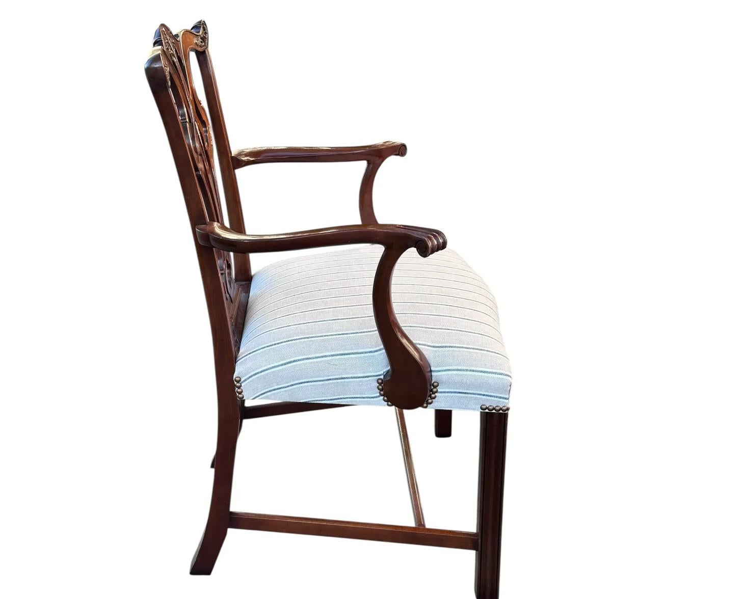 Set di 10 sedie da pranzo Burton-Ching Chippendale in mogano In condizioni buone in vendita a LOS ANGELES, CA