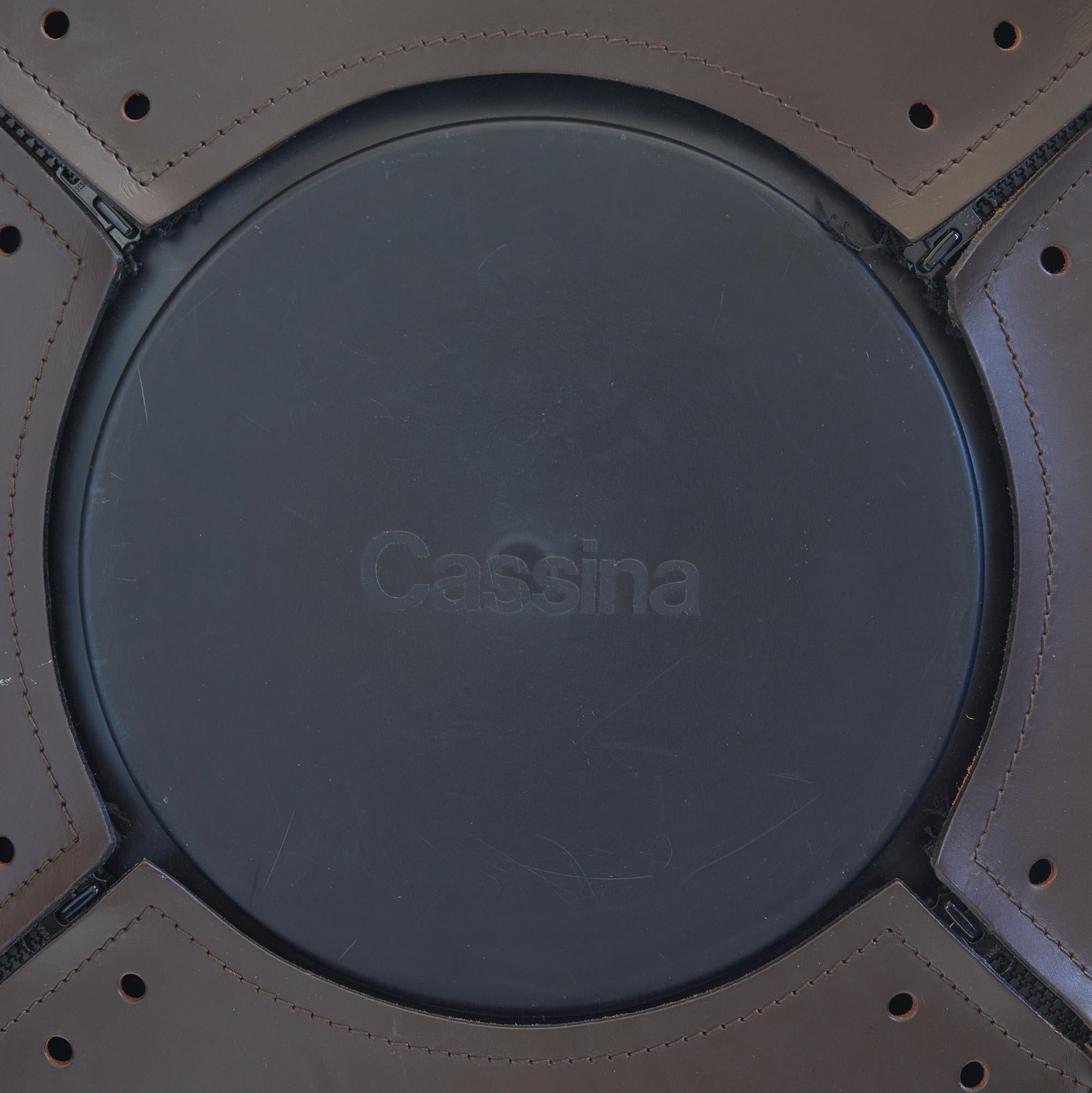 Lot de 10 chaises de salle à manger en cuir chocolat CAB 412 par Mario Bellini, Cassina 1980 en vente 5