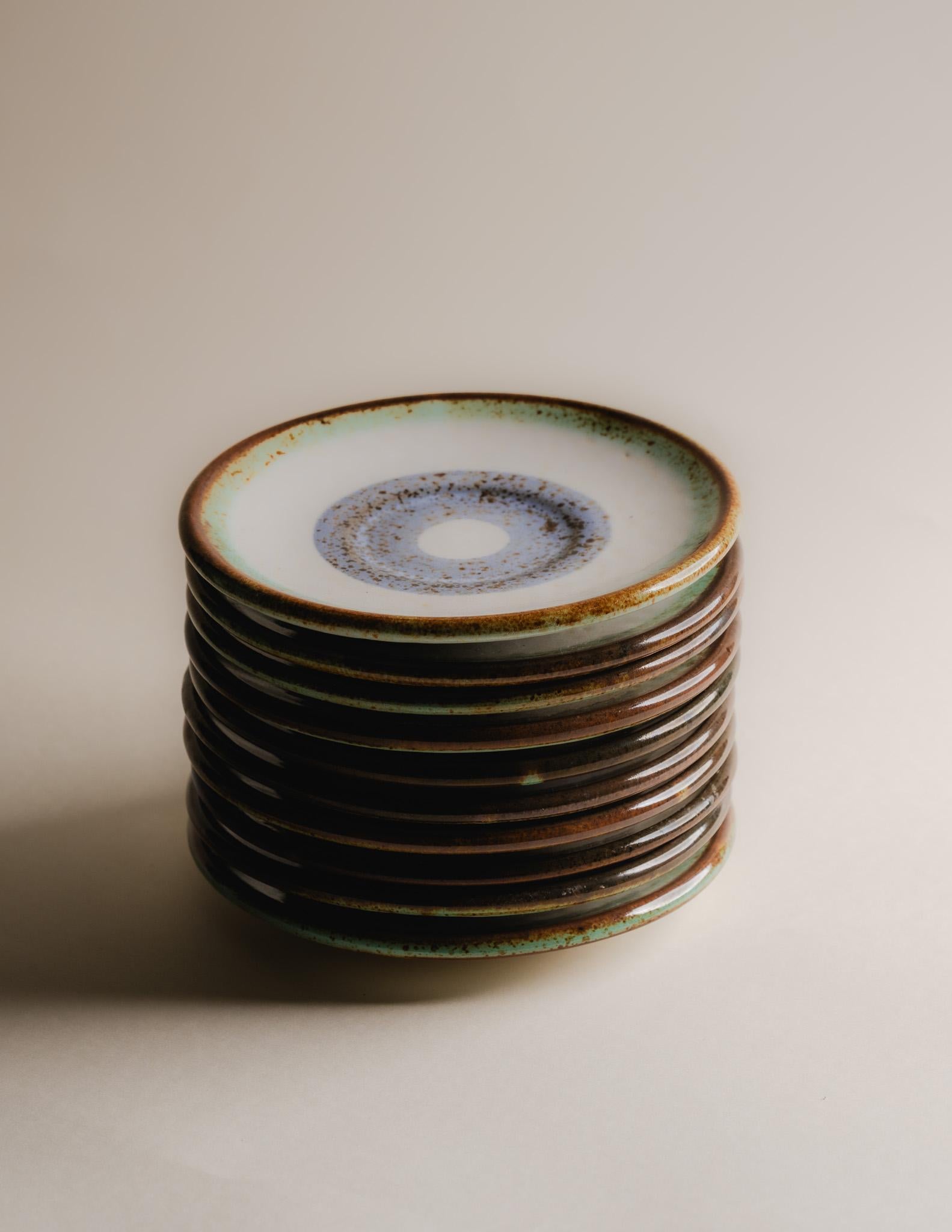 Céramique Ensemble de 10 assiettes en céramique, Vallauris, années 1960 en vente