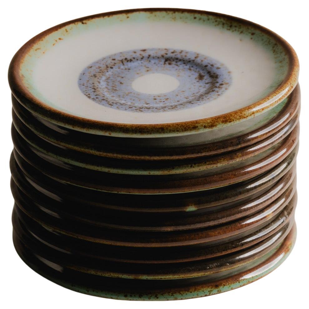 Ensemble de 10 assiettes en céramique, Vallauris, années 1960 en vente