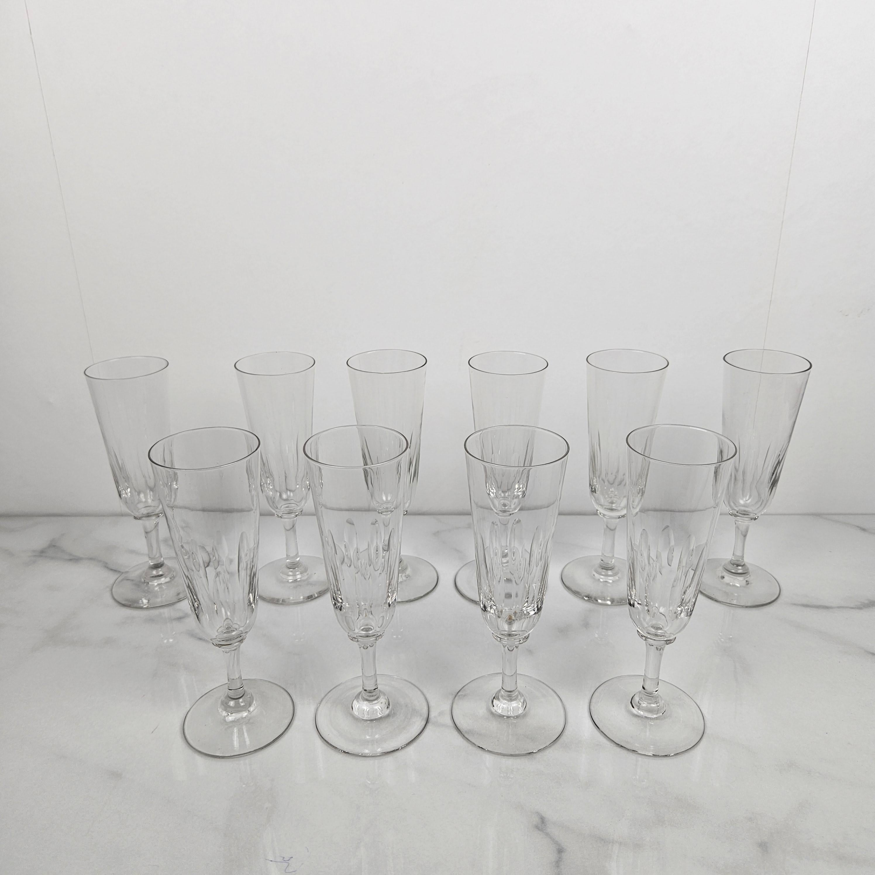 Belle Époque Set of 10 Charming French Hand-Blown Champagne Flutes, circa 1880 For Sale