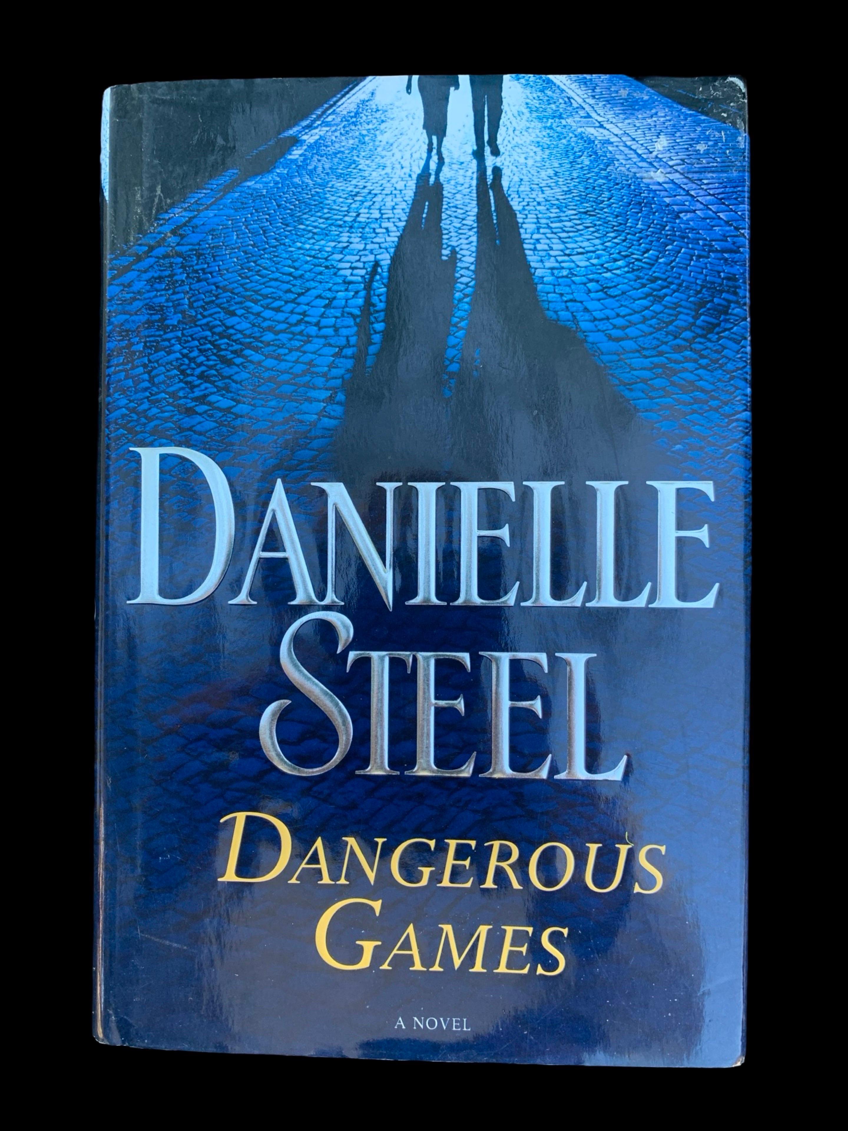Set di 10 libri con copertina a scorrimento di Danielle Steele per la biblioteca/sala multimediale in vendita 5
