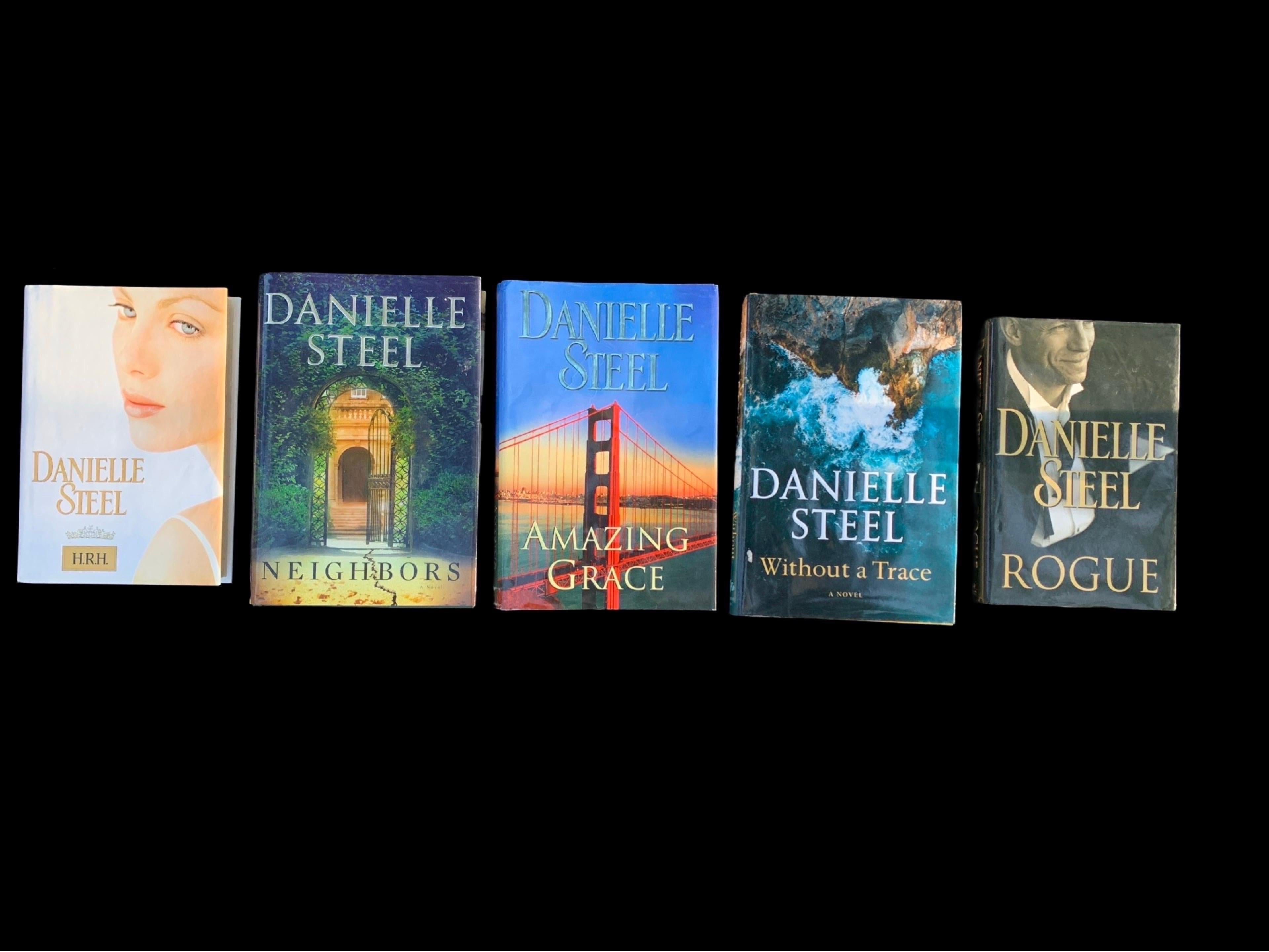 Set di 10 libri con copertina a scorrimento di Danielle Steele per la biblioteca/sala multimediale in vendita 8