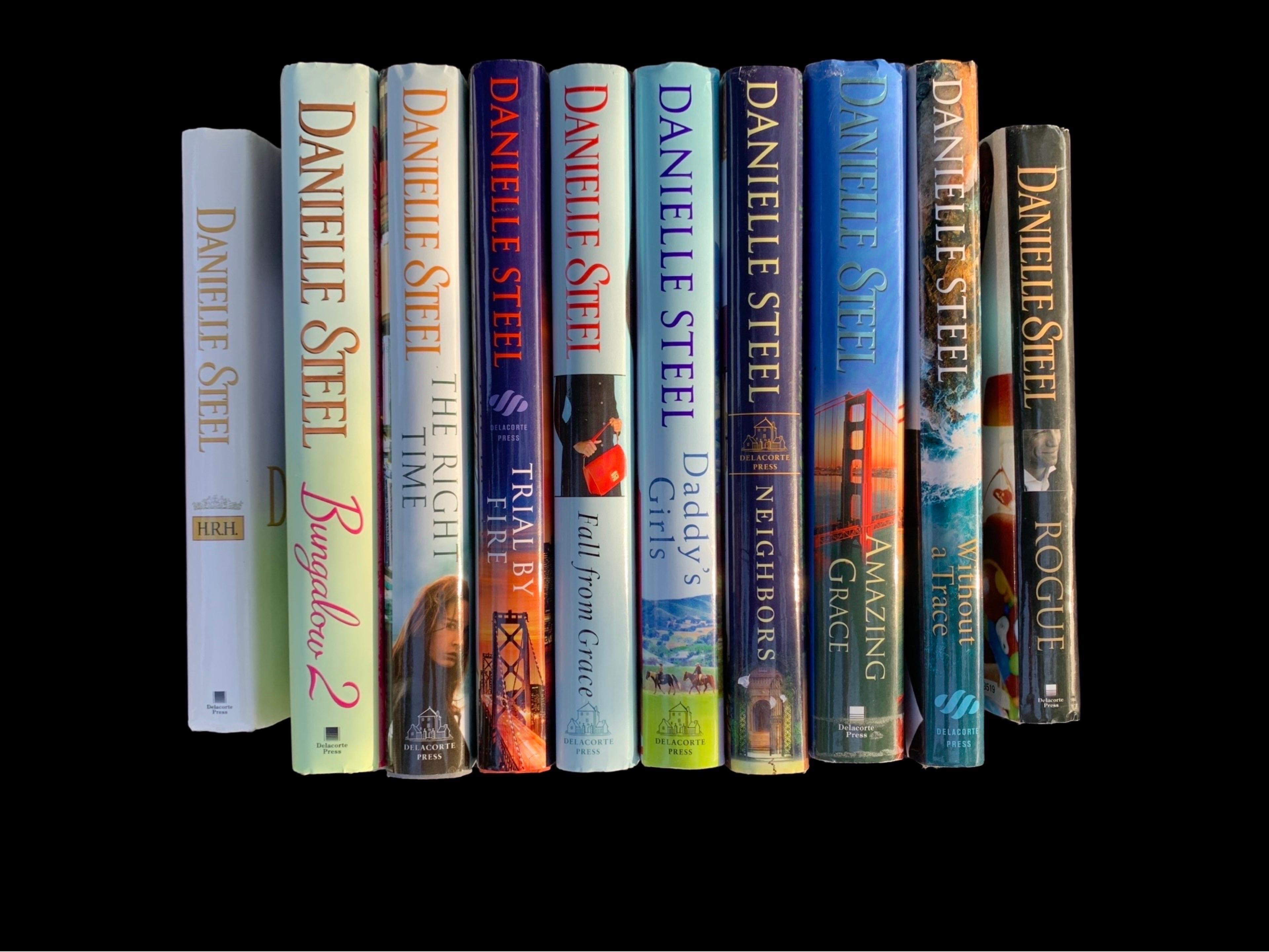 Set di 10 libri con copertina a scorrimento di Danielle Steele per la biblioteca/sala multimediale in vendita 9