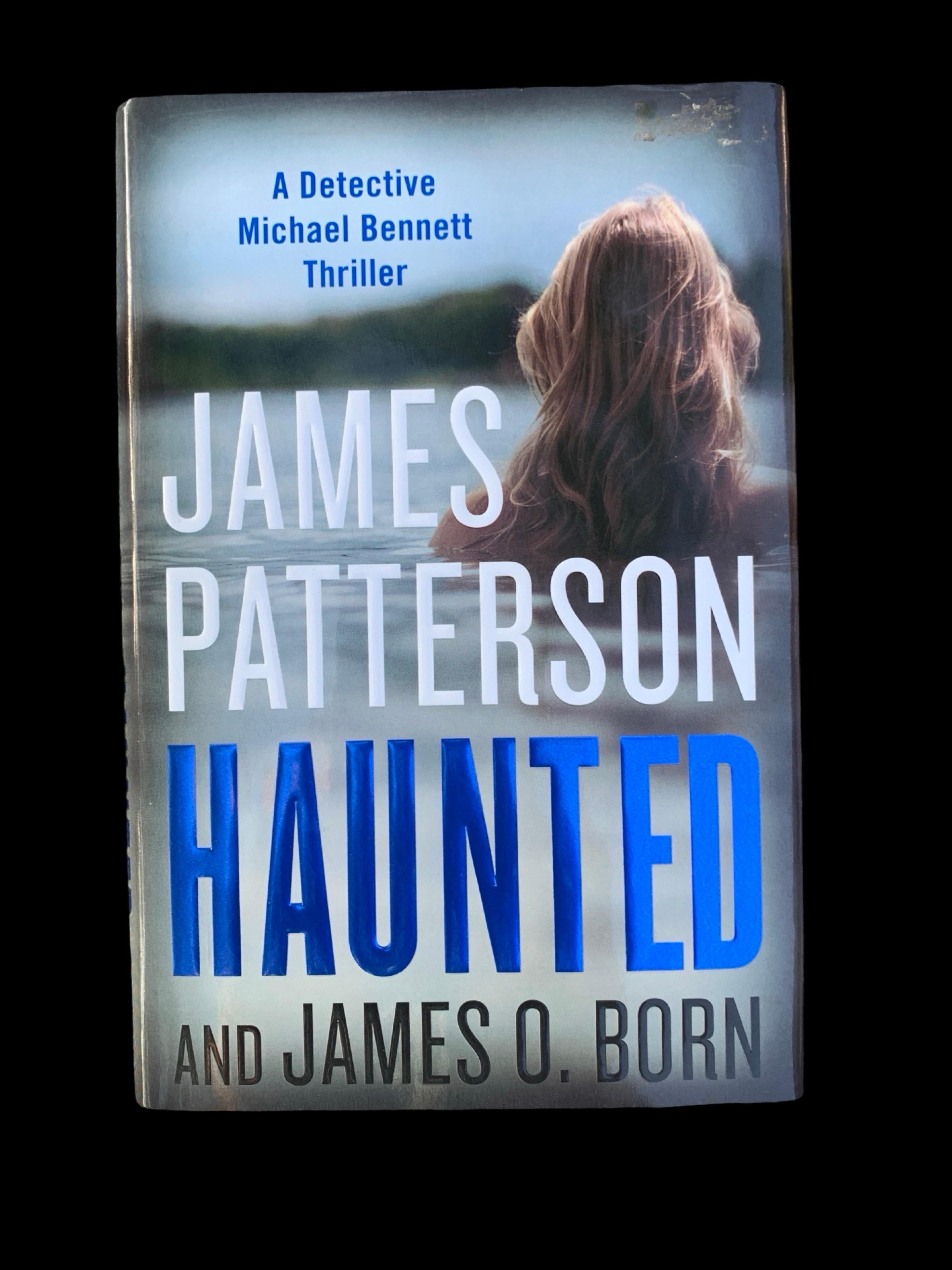 Set of 10 Curated James Patterson Slip-Covered Books Library/ Media Room Display For Sale 3
